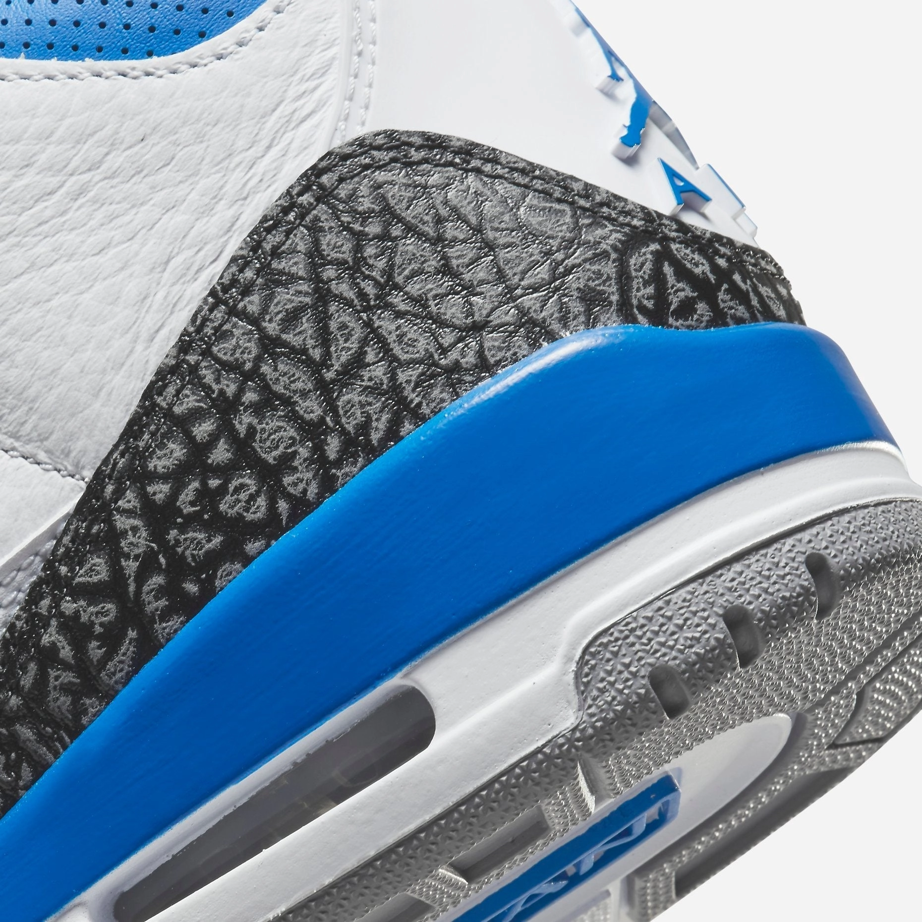 (Men's) Air Jordan 3 Retro 'Racer Blue' (2021) CT8532-145 Air Jordan 3 Retro Throwback Sneakers