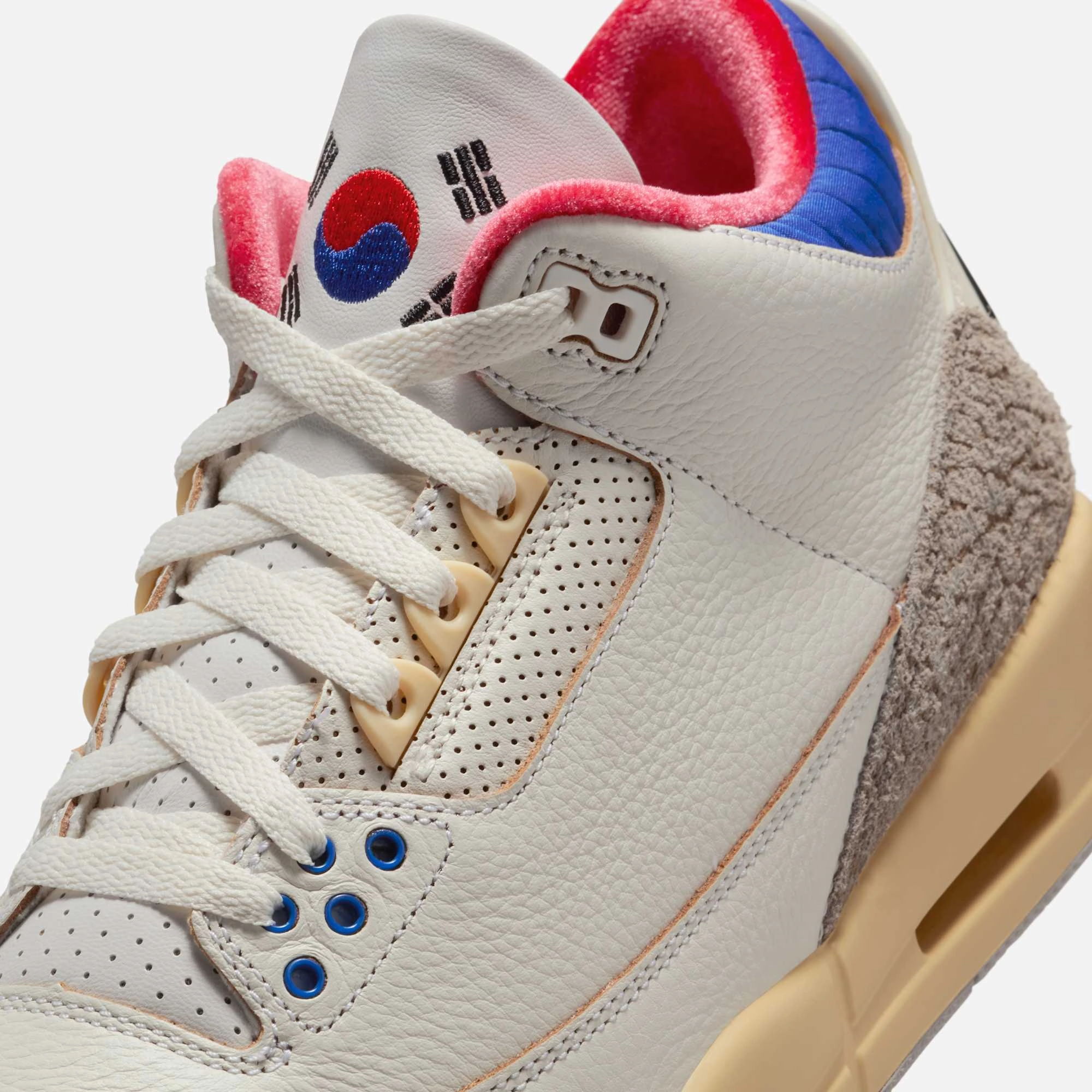 (Men's) Air Jordan 3 Retro OG SP 'Seoul 2.0' (2025) IB1482-100 Air Jordan 3 Retro Throwback Sneakers