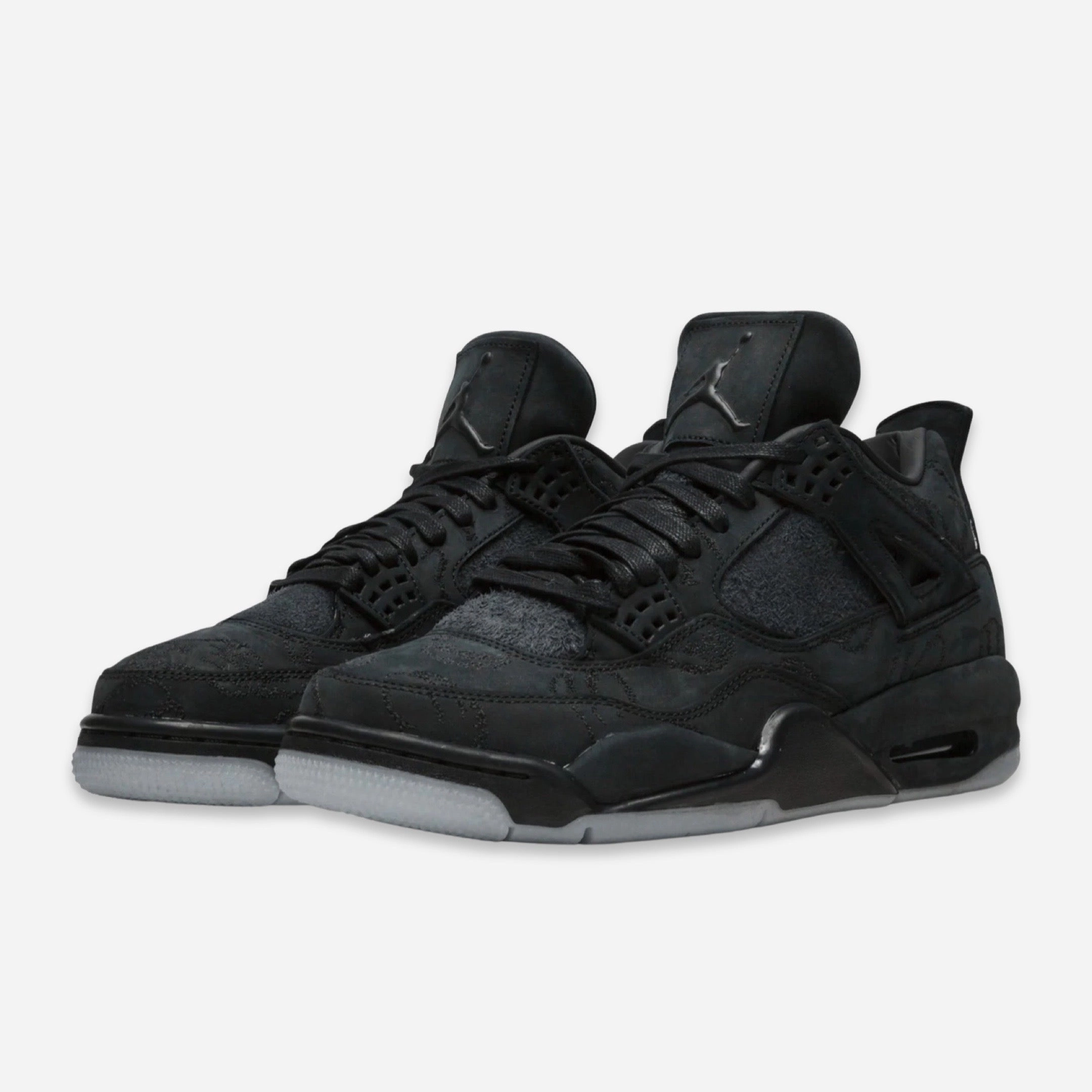 (Men's) Air Jordan 4 Retro x Kaws 'Black' (2017) 930155-001 Air Jordan 4 Visible Air Unit Sneakers
