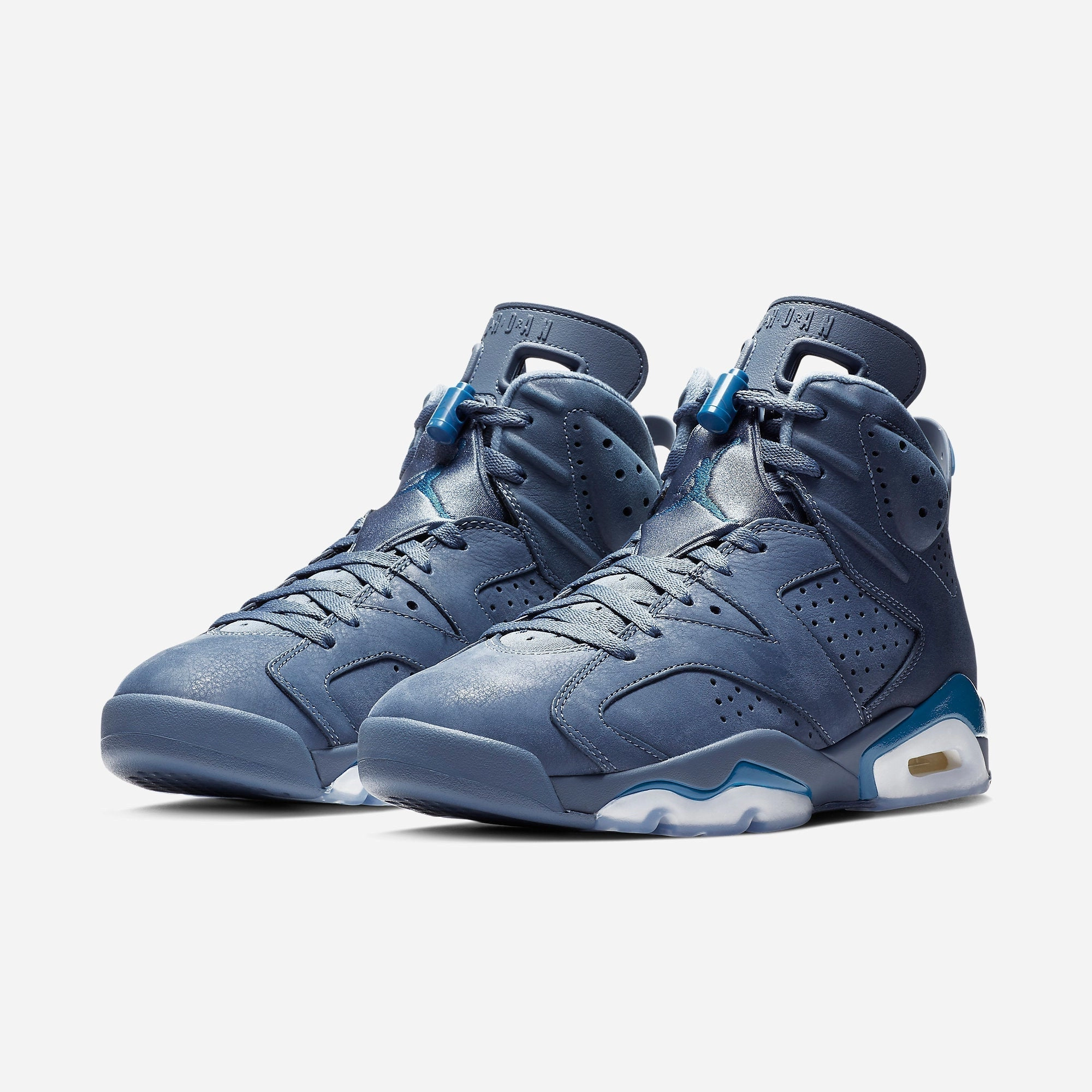(Men's) Air Jordan 6 Retro 'Jimmy Butler PE / Diffused Blue' (2018) 384664-400 Air Jordan 6 Classic High-Top Sneakers