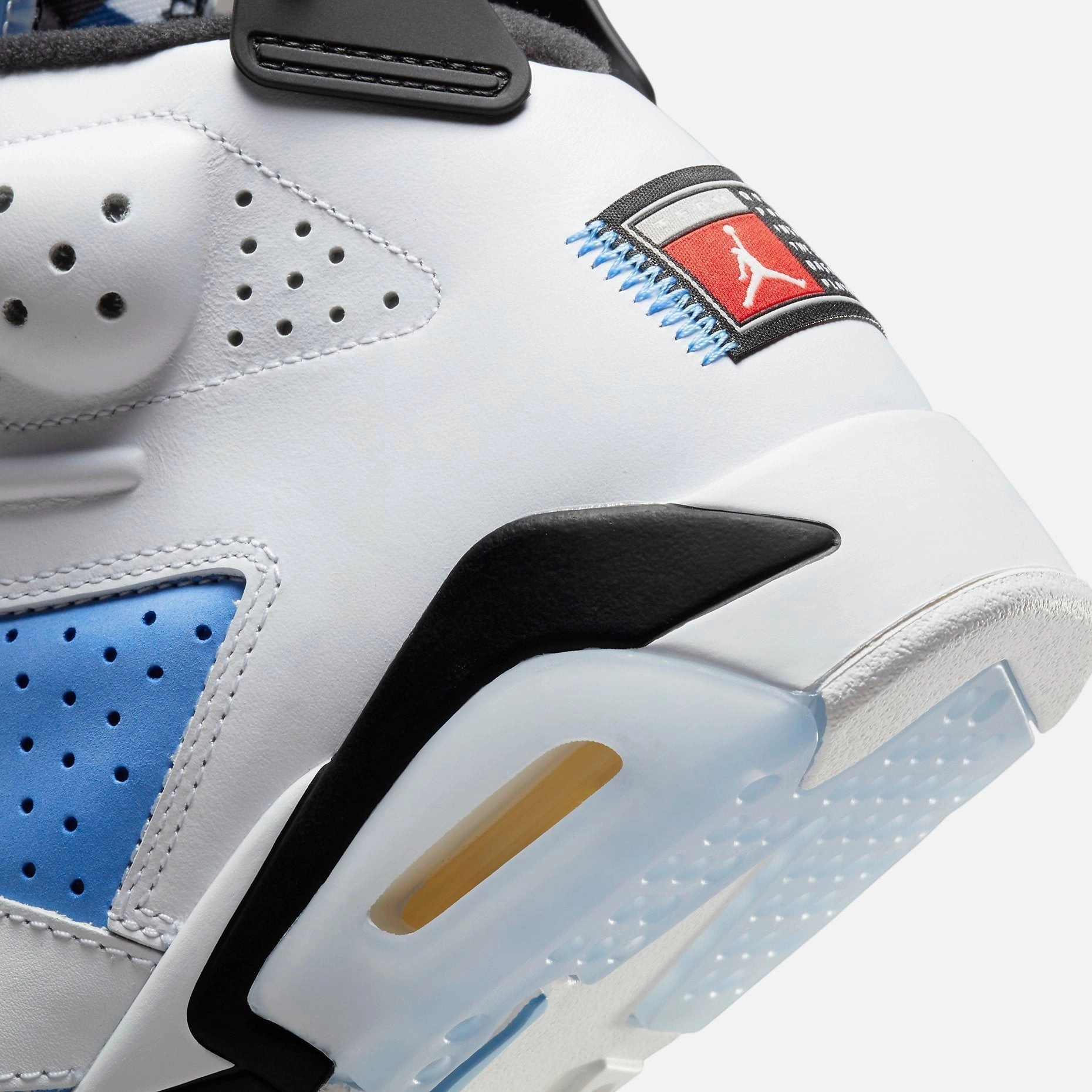 (Men's) Air Jordan 6 Retro 'White / UNC University Blue' (2022) CT8529-410 Air Jordan 6 Classic High-Top Sneakers