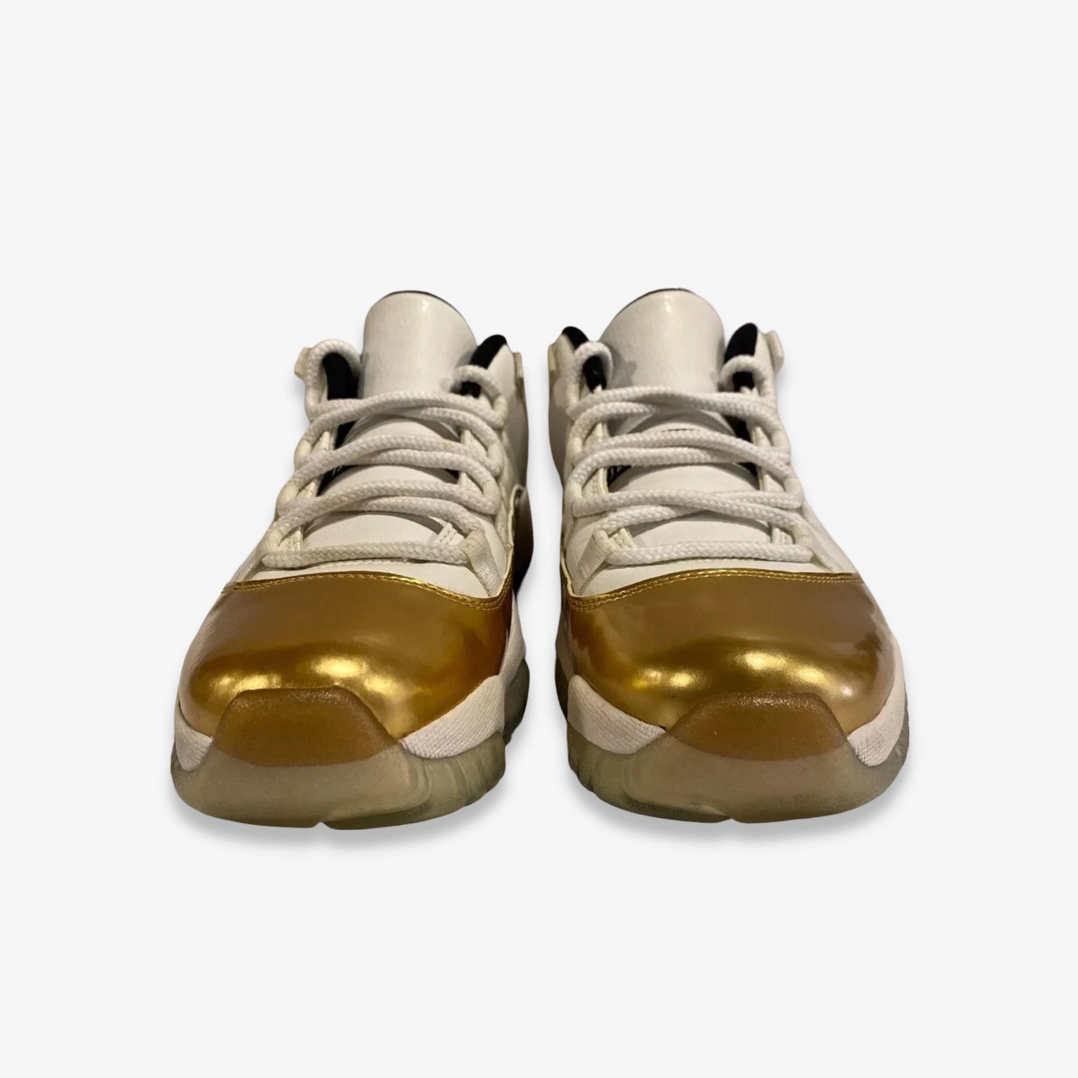 [PRE-LOVED: Size 8.5M / 10W] (Men's) Air Jordan 11 Retro Low 'Closing Ceremony' (2016) 528895-103 Air Jordan 11 Patent Basketball Shoes