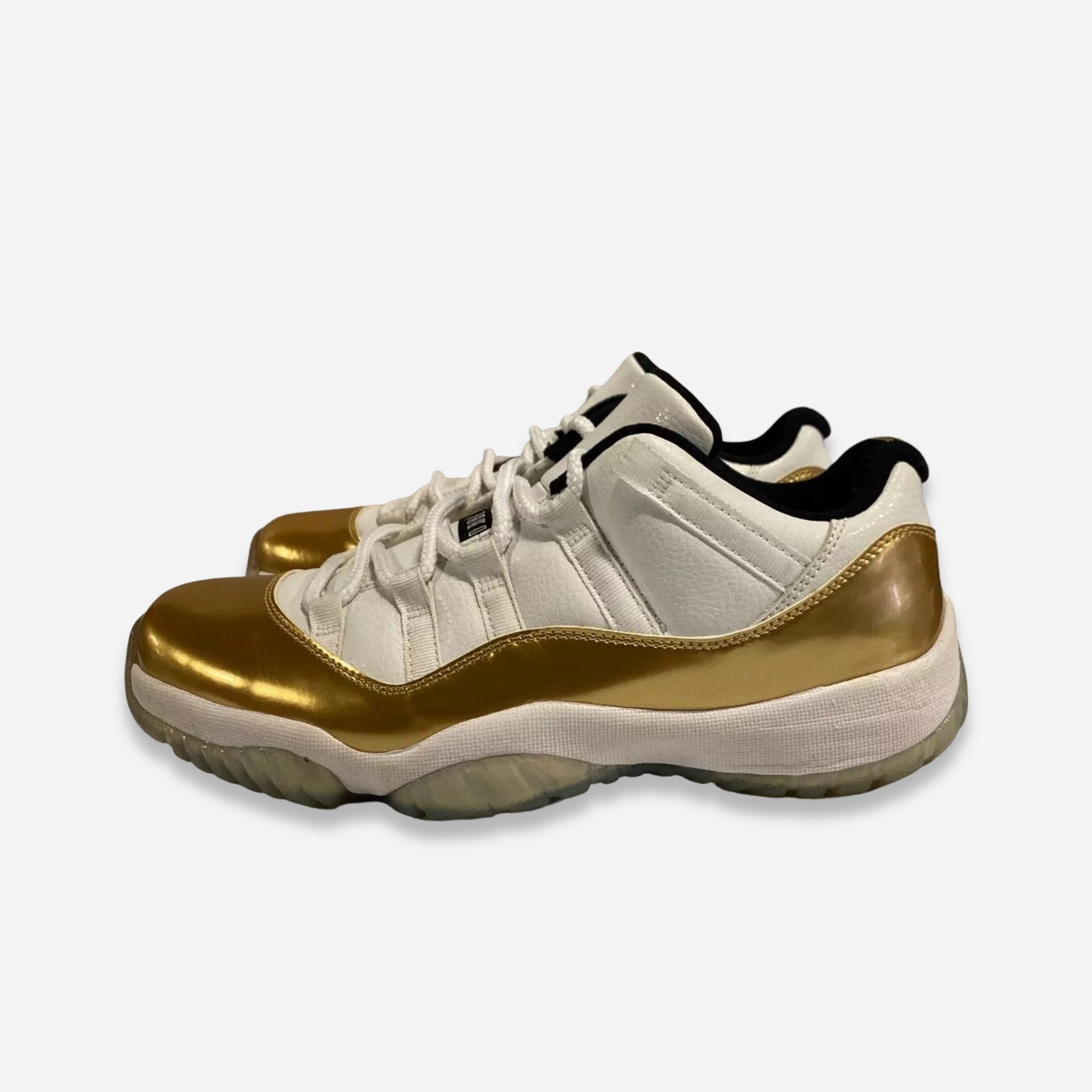 [PRE-LOVED: Size 8.5M / 10W] (Men's) Air Jordan 11 Retro Low 'Closing Ceremony' (2016) 528895-103 Air Jordan 11 Patent Basketball Shoes