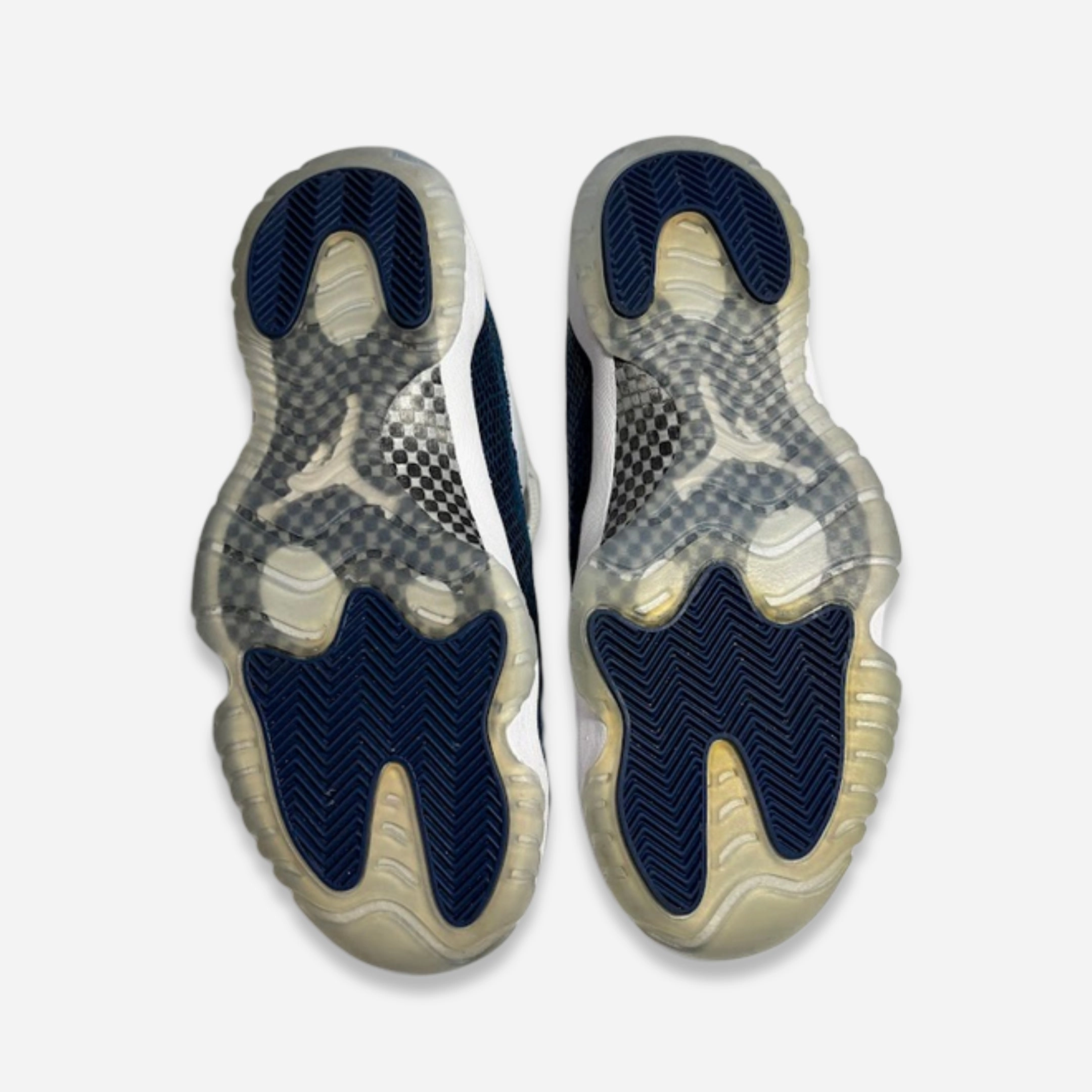 [PRE-LOVED: Size 8.5M / 10W]  (Men's) Air Jordan 11 Retro Low LE 'Navy Snakeskin' (2019) CD6846-102 Air Jordan 11 Patent Basketball Shoes