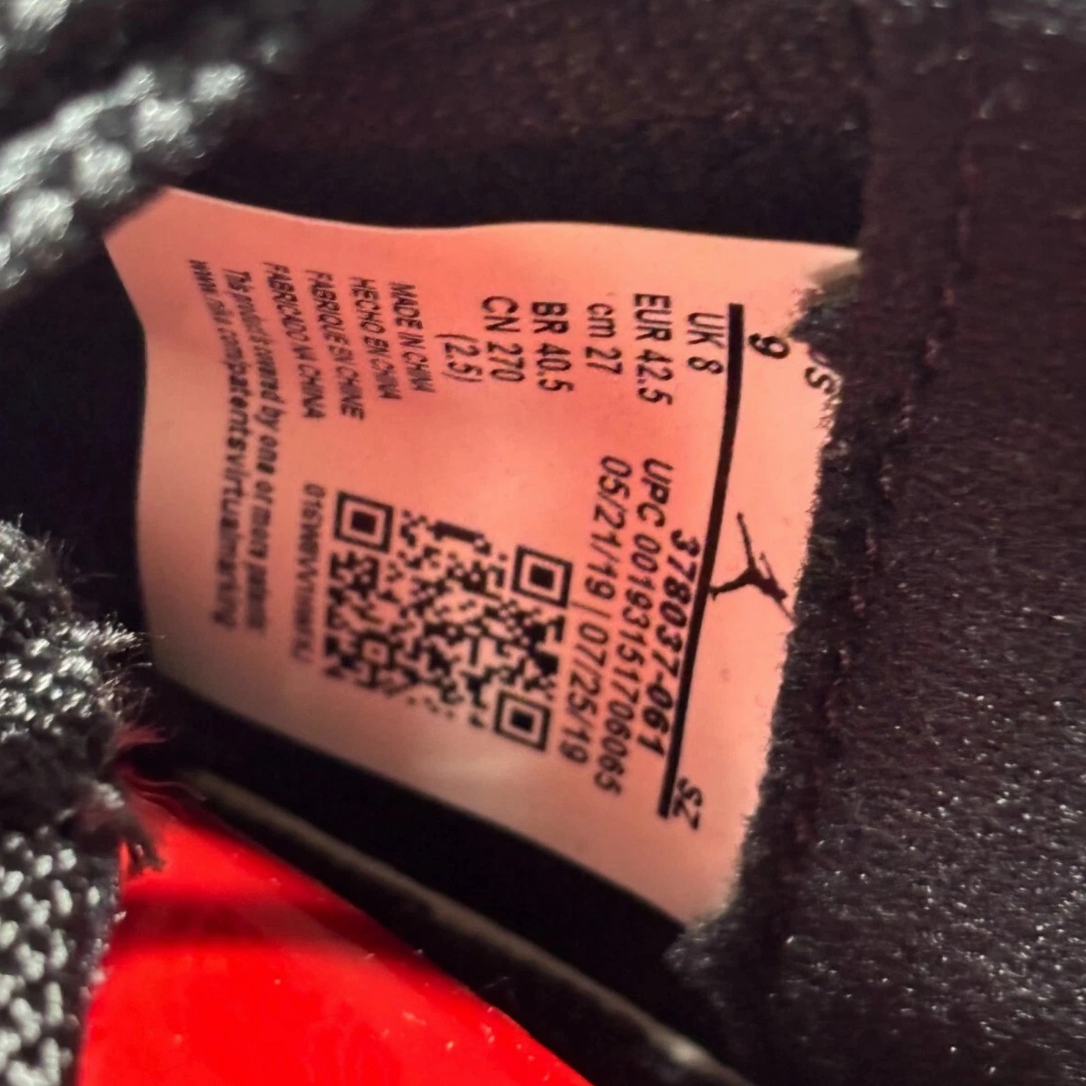 [PRE-LOVED: Size 9M / 10.5W] (Men's) Air Jordan 11 Retro 'Playoffs / Bred' (2019) 378037-061 Air Jordan 11 Patent Basketball Shoes