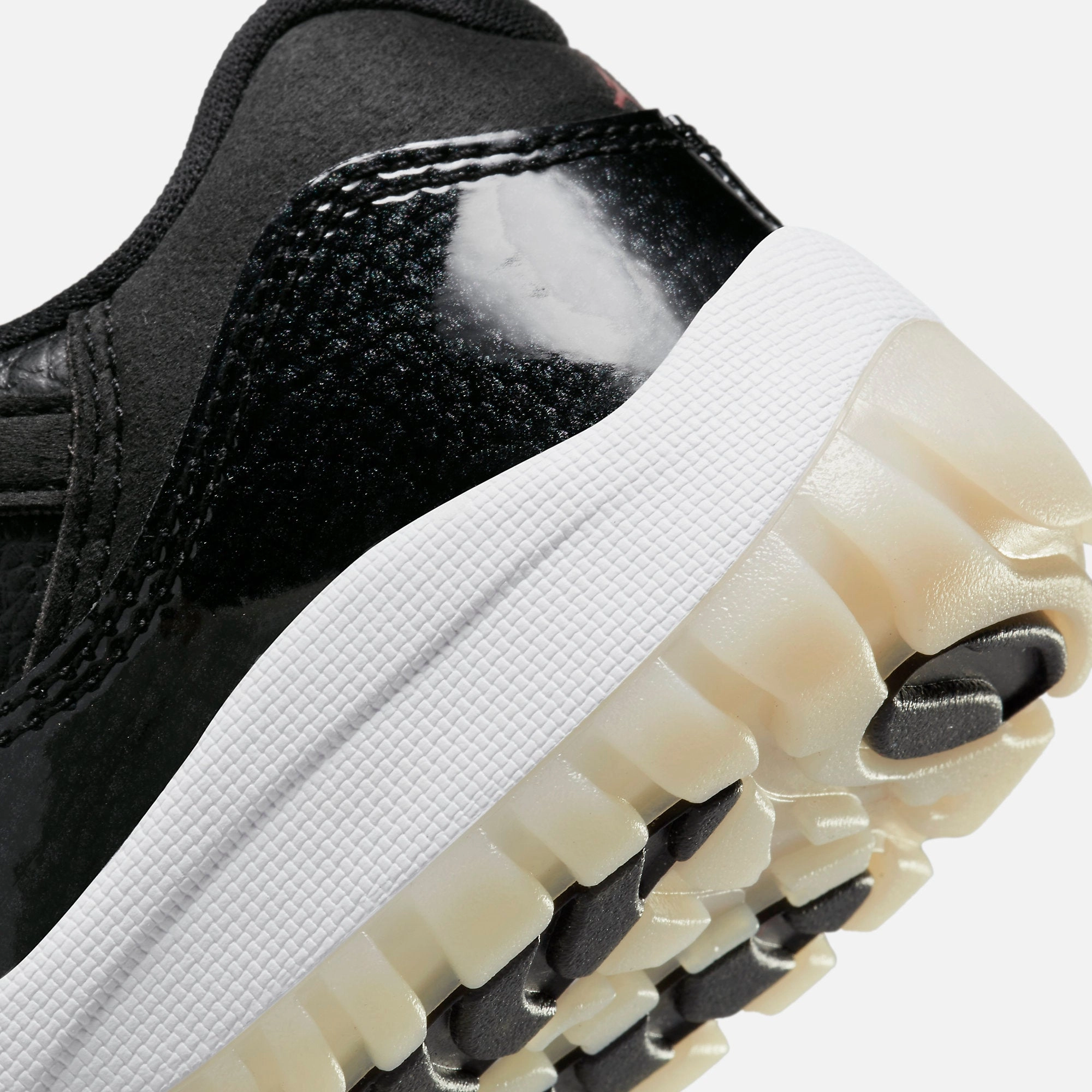 (PS) Air Jordan 11 Retro Low '72-10' (2022) 505835-001 Air Jordan 11 Patent Basketball Shoes