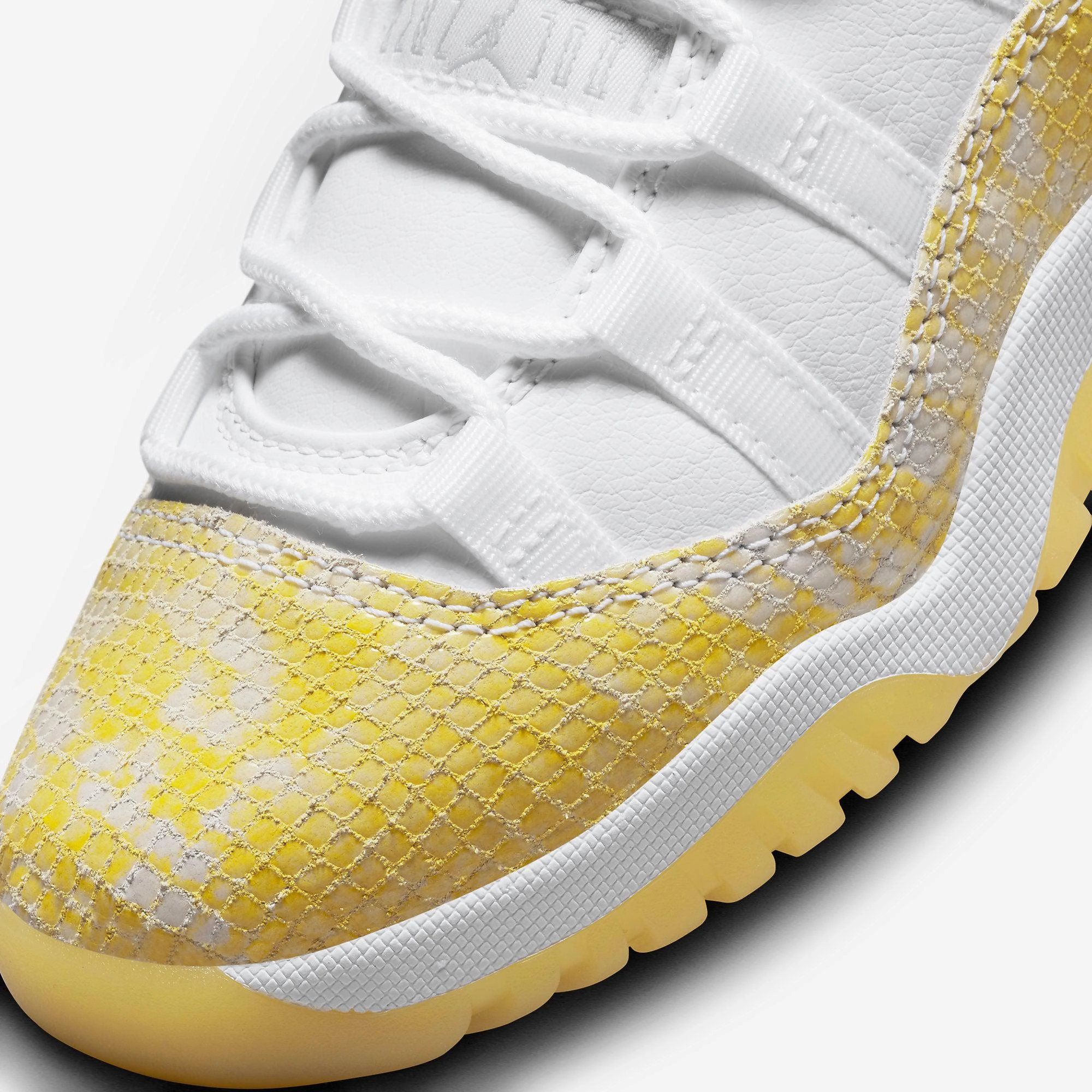 (PS) Air Jordan 11 Retro Low 'Yellow Snakeskin' (2023) 580522-107 Air Jordan 11 Patent Basketball Shoes