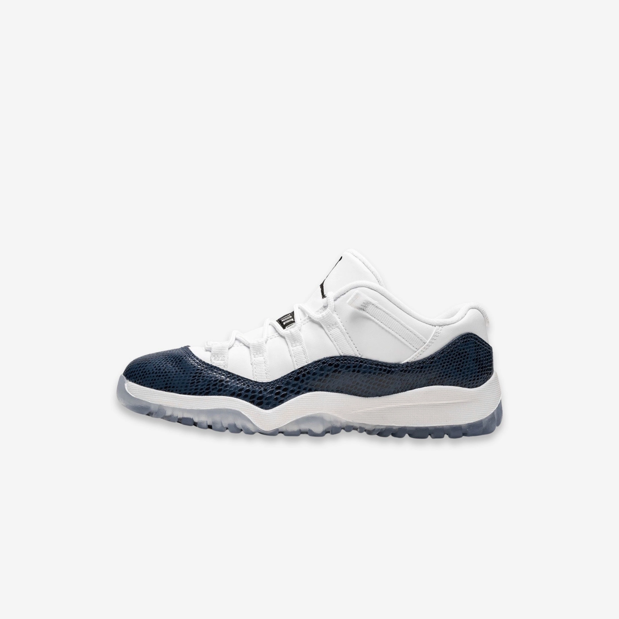 (PS) Air Jordan 11 Retro Low LE 'Navy Snakeskin' (2019) CD6848-102 Air Jordan 11 basketball shoes with patent look