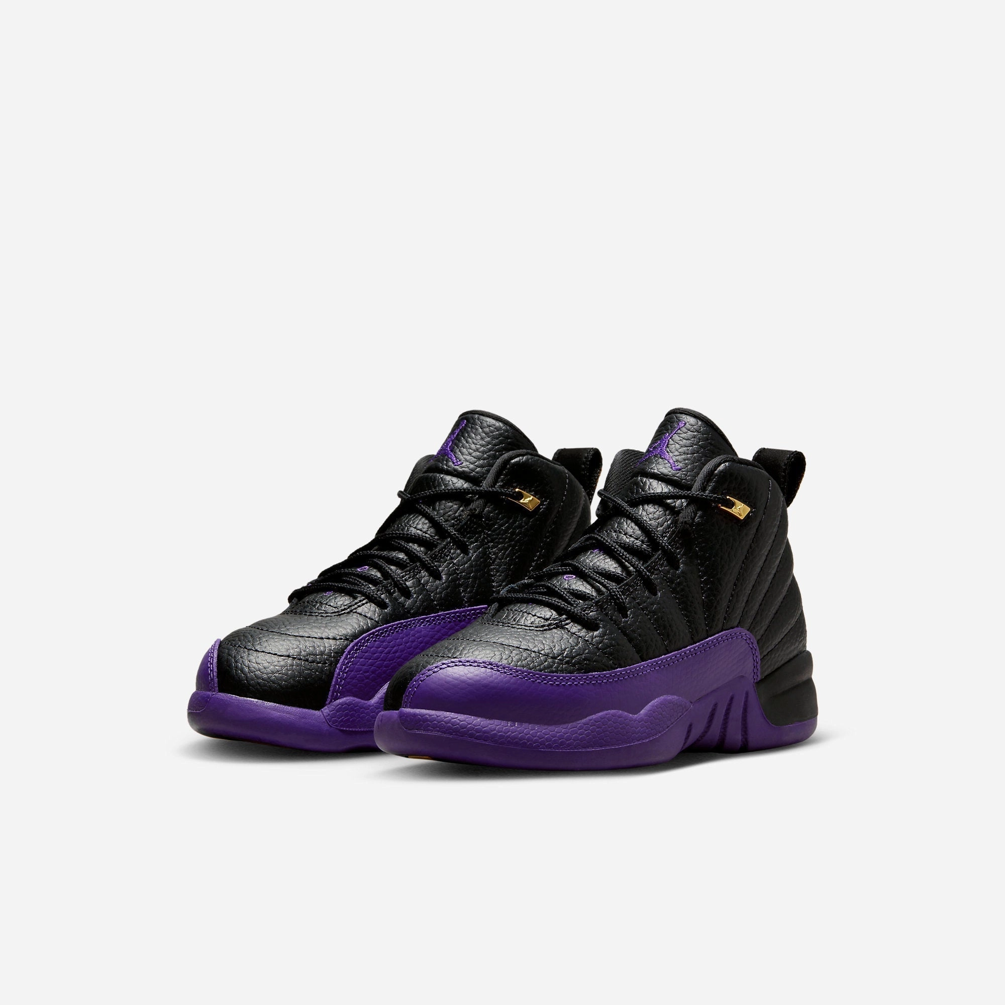 (PS) Air Jordan 12 Retro 'Field Purple' (2023) 151186-057 Air Jordan 12 Game-Ready Sneakers