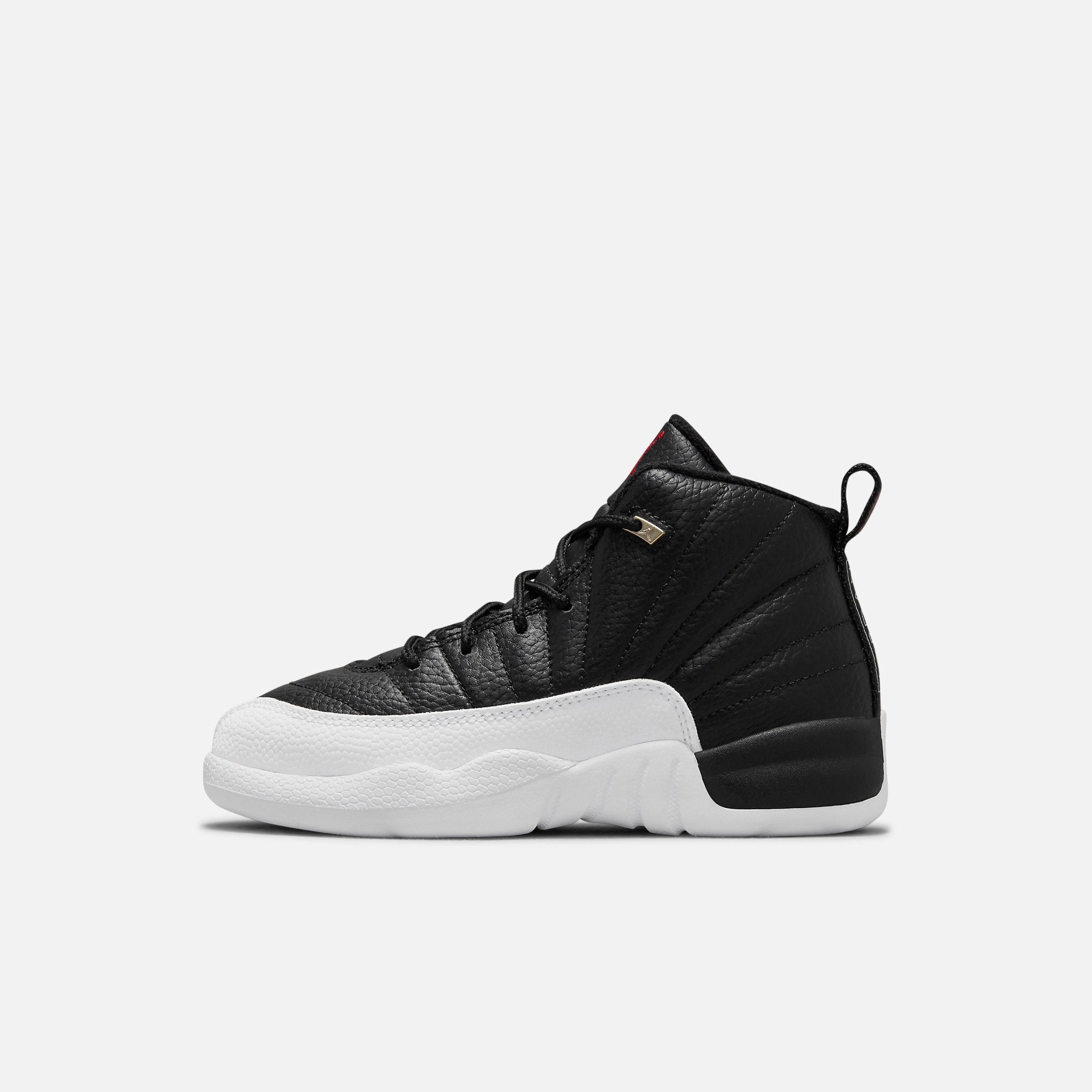 (PS) Air Jordan 12 Retro 'Playoffs' (2022) 151186-006 Air Jordan 12 performance sneakers for court