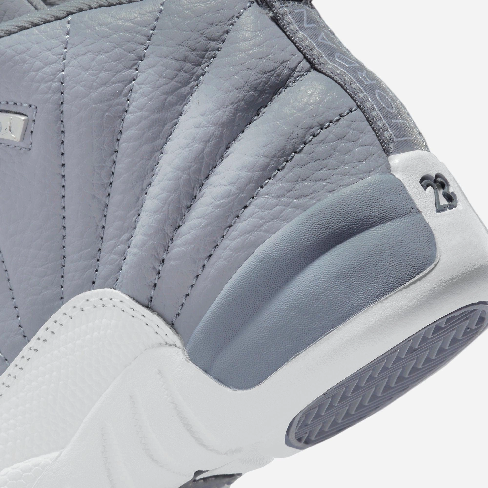 (PS) Air Jordan 12 Retro 'Stealth' (2022) 151186-015 Air Jordan 12 Game-Ready Sneakers