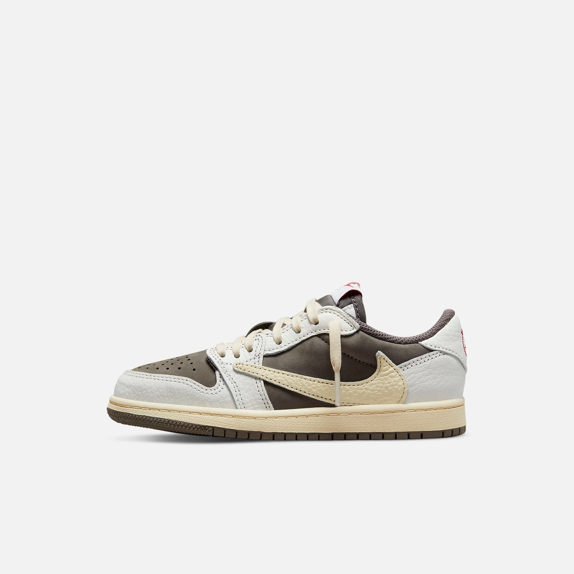 (PS) Air Jordan 1 Low OG SP x Travis Scott 'Reverse Mocha' (2022) DO5442-162 Iconic Air Jordan 1 shoes with bold accents