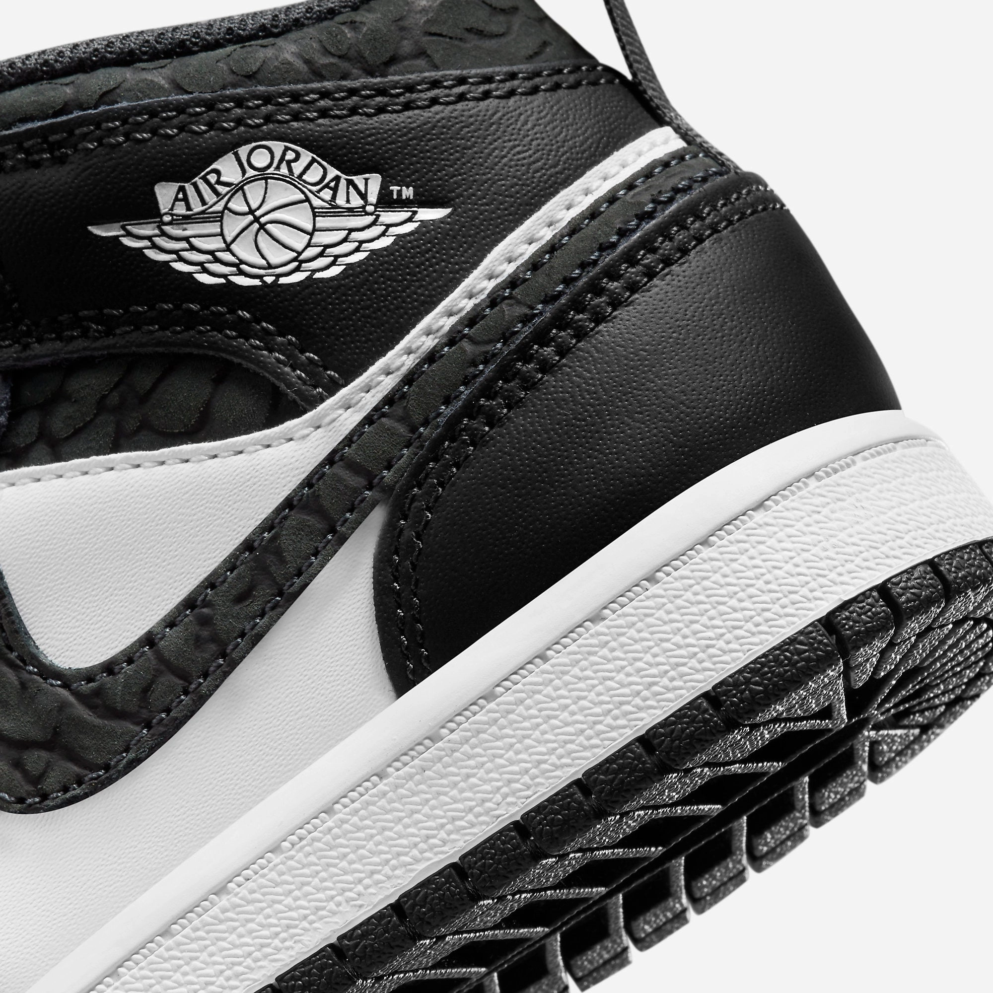(PS) Air Jordan 1 Mid SE 'Panda Elephant' (2023) FB9910-001 Air Jordan 1 Original Colorway Shoes