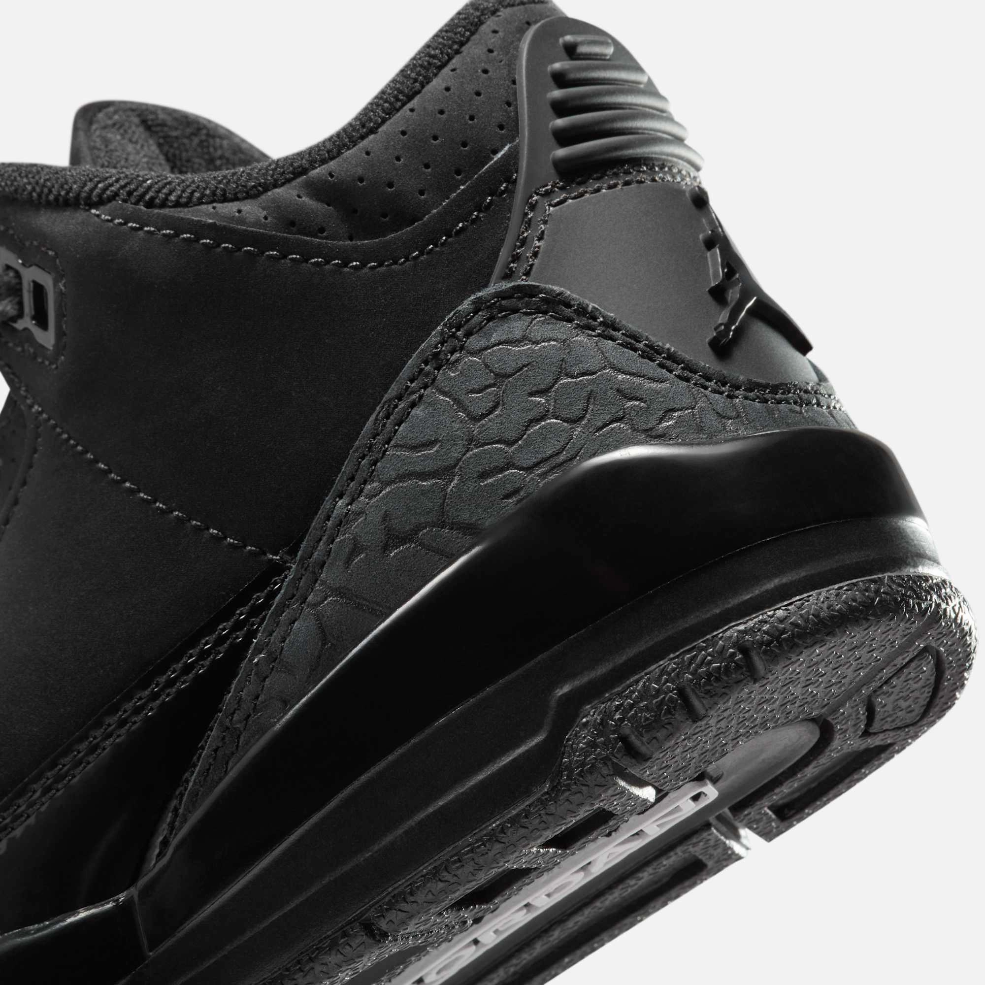 (PS) Air Jordan 3 Retro 'Black Cat' (2025) DM0966-001 Air Jordan 3 Retro Throwback Sneakers
