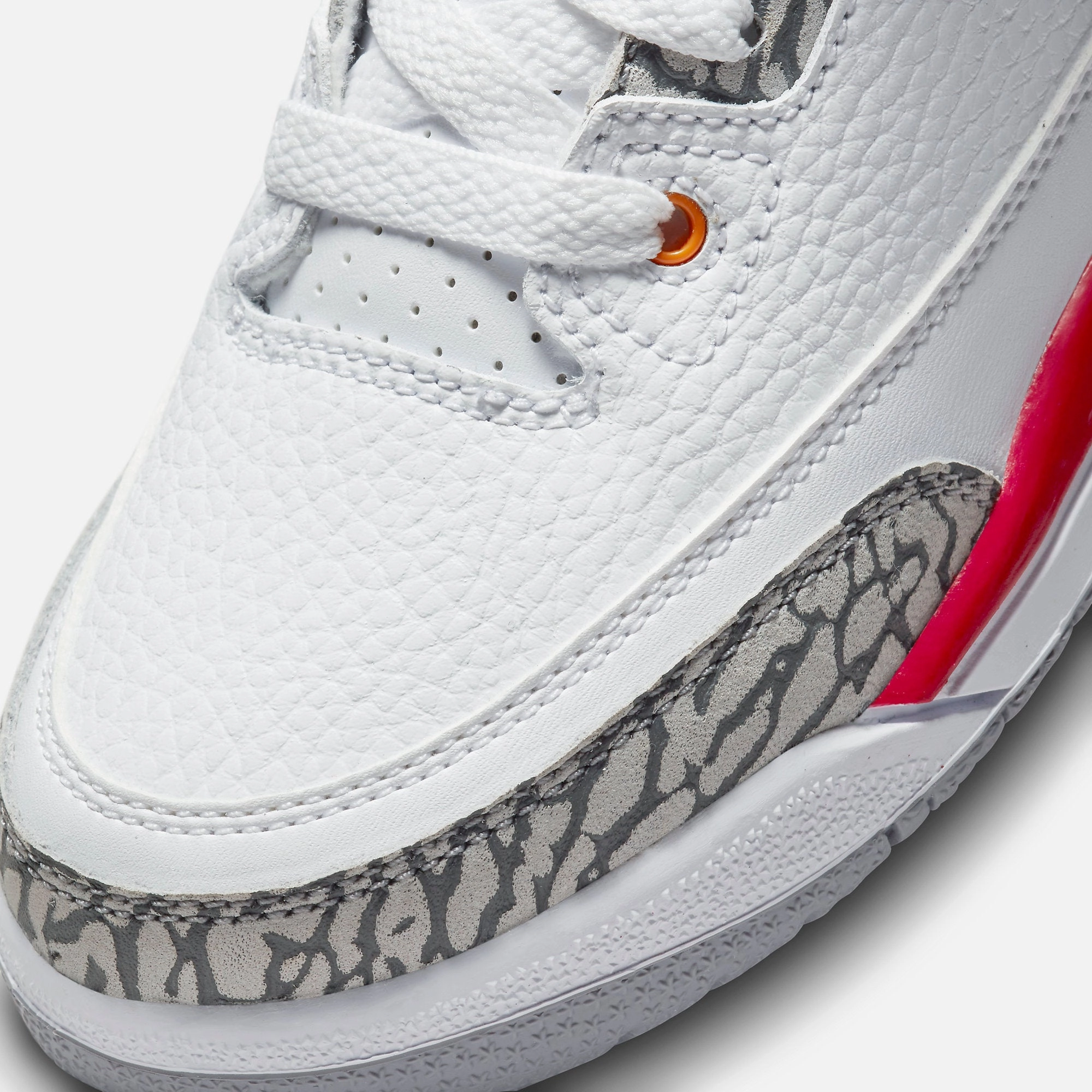 (PS) Air Jordan 3 Retro 'Cardinal' (2022) 429487-126 Air Jordan 3 Retro Throwback Sneakers