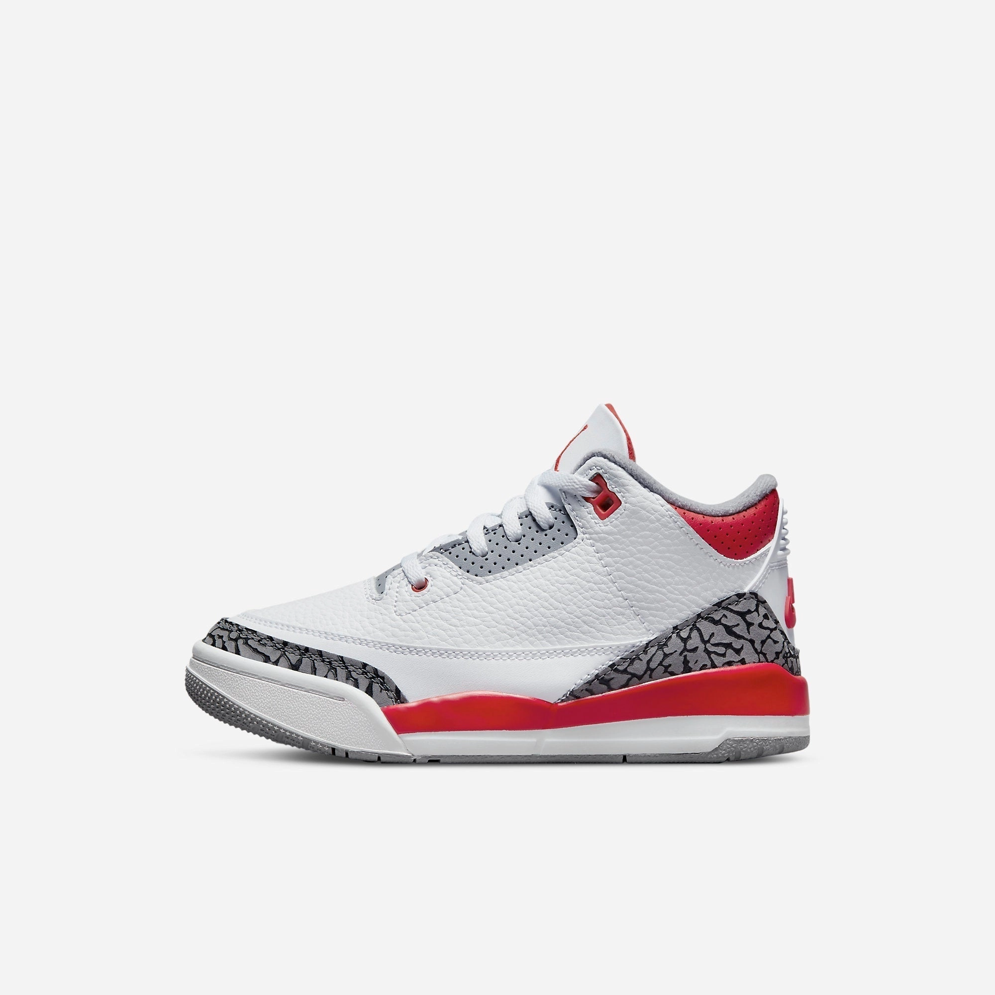 (PS) Air Jordan 3 Retro 'Fire Red' (2022) DN0966-160 Air Jordan 3 retro sneakers with throwback vibe