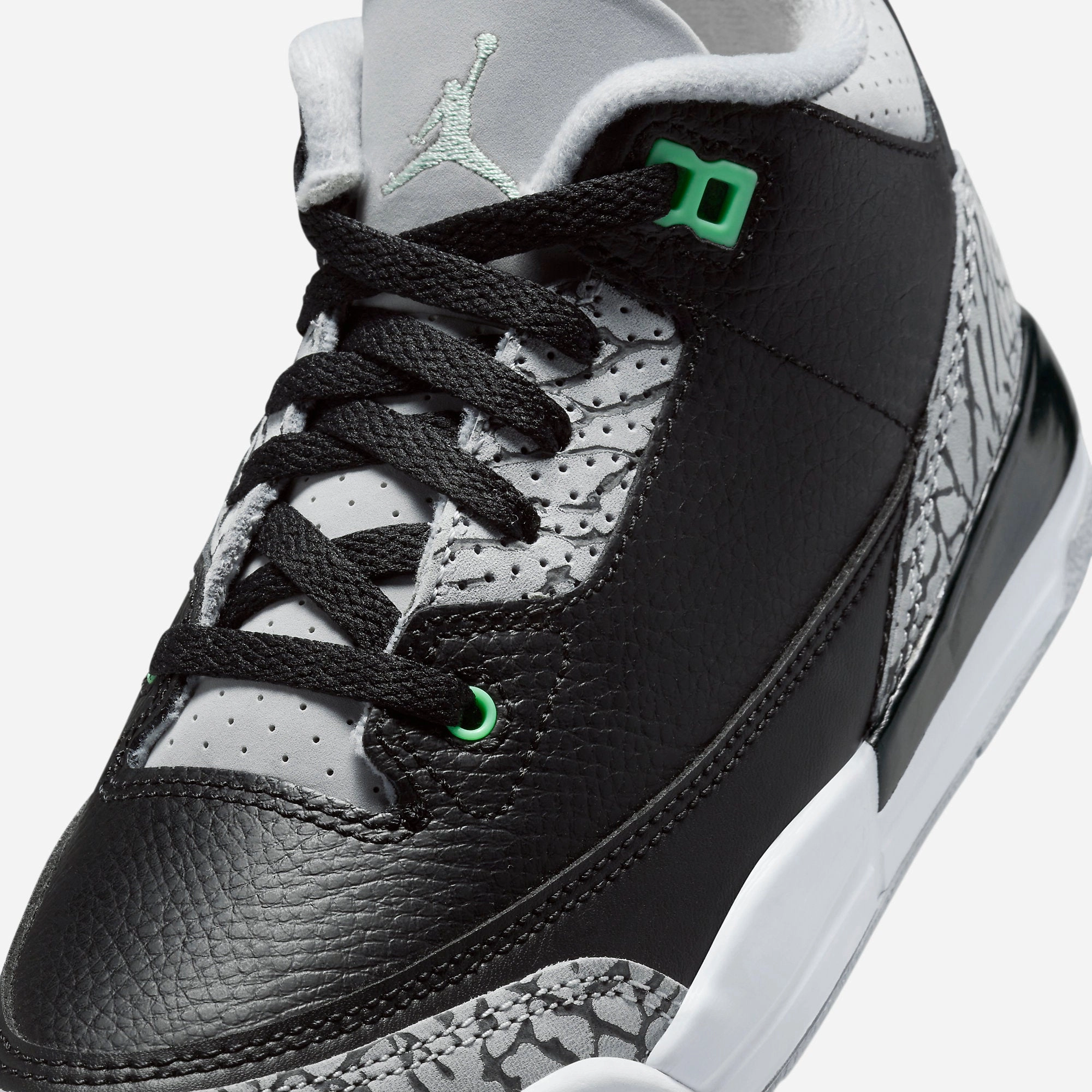 (PS) Air Jordan 3 Retro 'Green Glow' (2024) DM0966-031 Air Jordan 3 Retro Throwback Sneakers
