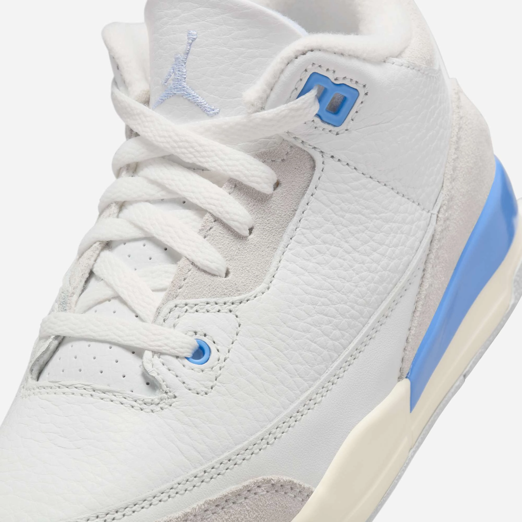 (PS) Air Jordan 3 Retro 'Lucky Shorts / Hydrogen Blue' (2025) DM0966-101 Air Jordan 3 Retro Throwback Sneakers