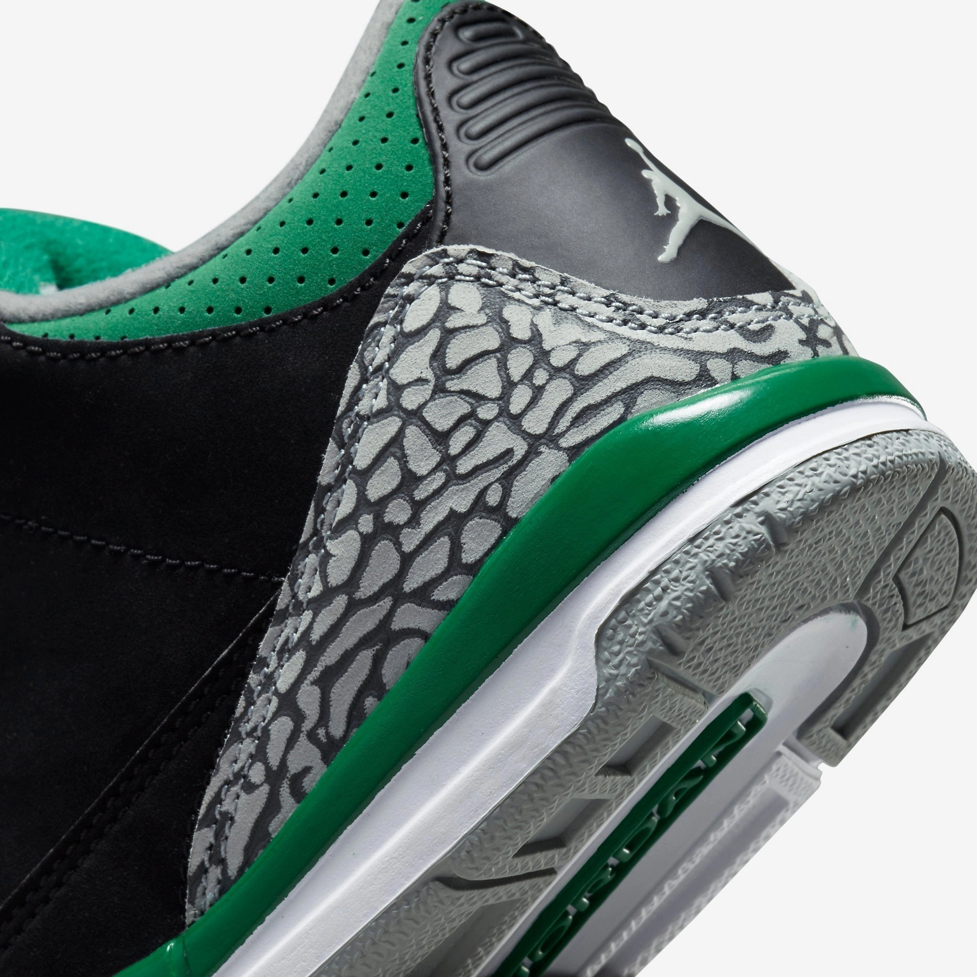 (PS) Air Jordan 3 Retro 'Pine Green' (2021) 429487-030 Air Jordan 3 Retro Throwback Sneakers