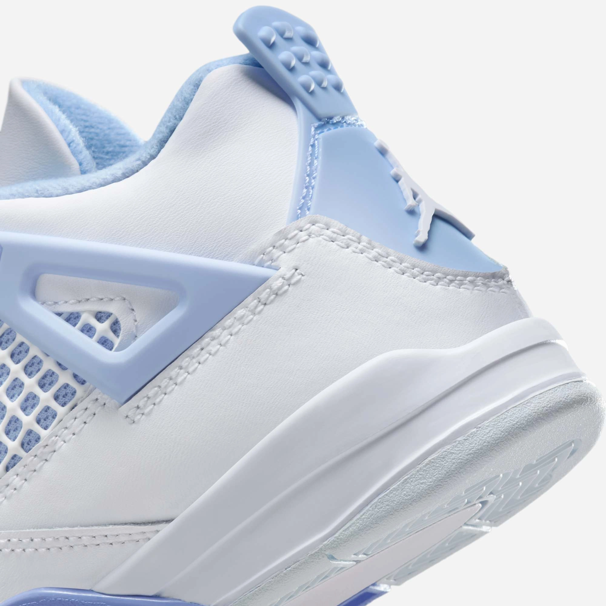 (PS) Air Jordan 4 Retro 'Forget Me Not / Aluminum' (2025) IB8962-100 Air Jordan 4 Visible Air Unit Sneakers