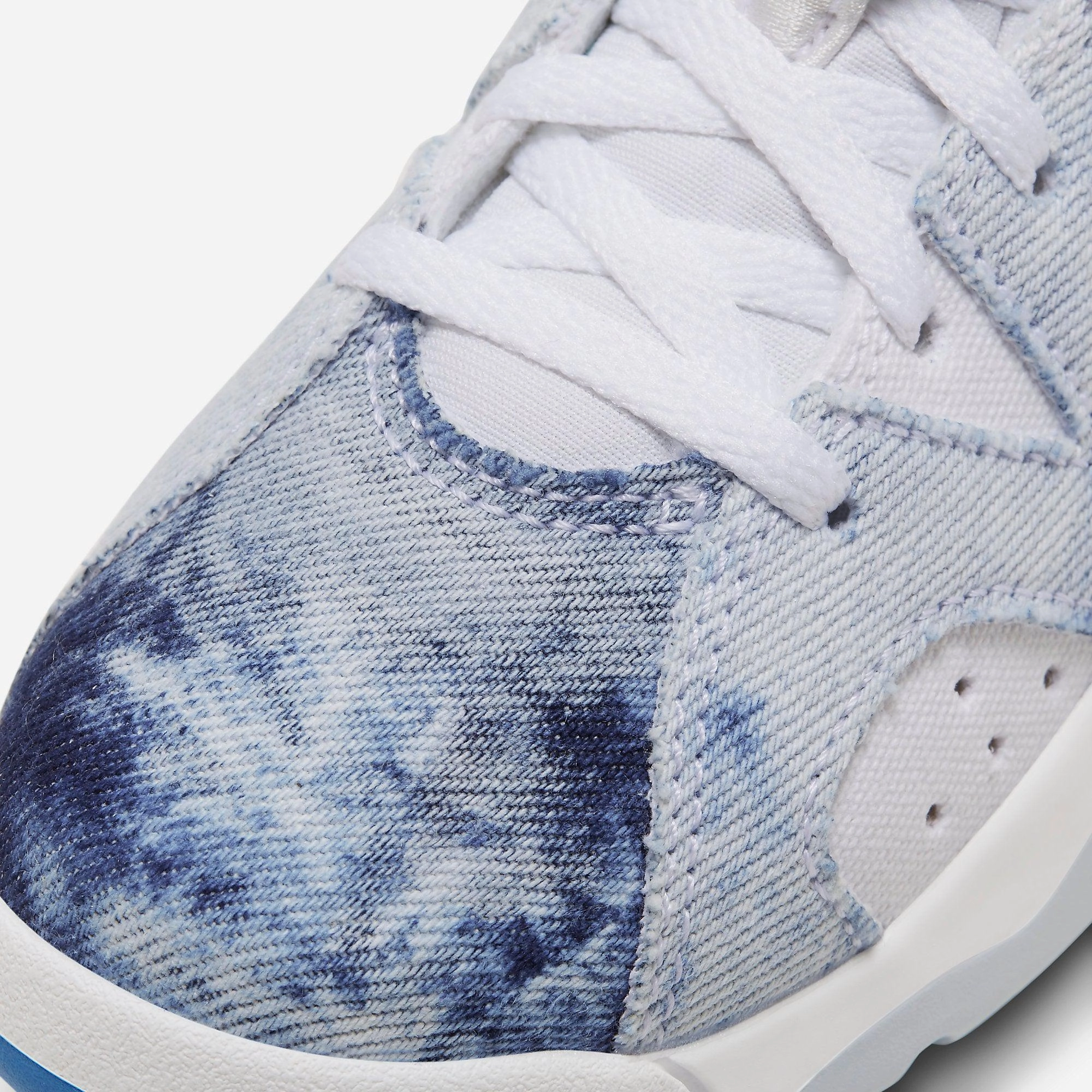 (PS) Air Jordan 6 Retro 'Denim' (2022) DX6176-100 Air Jordan 6 Classic High-Top Sneakers