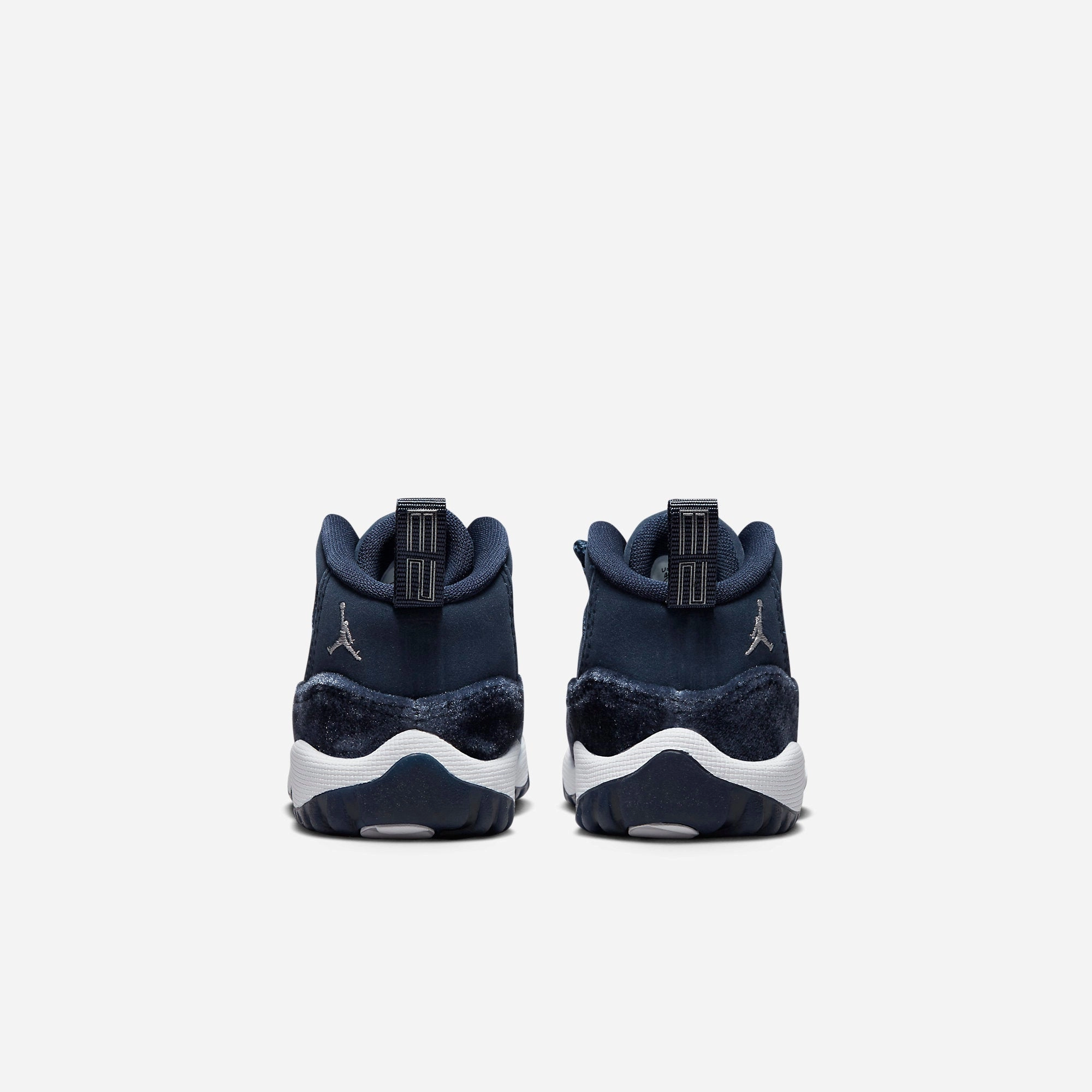 (TD) Air Jordan 11 Retro 'Midnight Navy Velvet' (2022) DO3856-441 Air Jordan 11 Patent Basketball Shoes