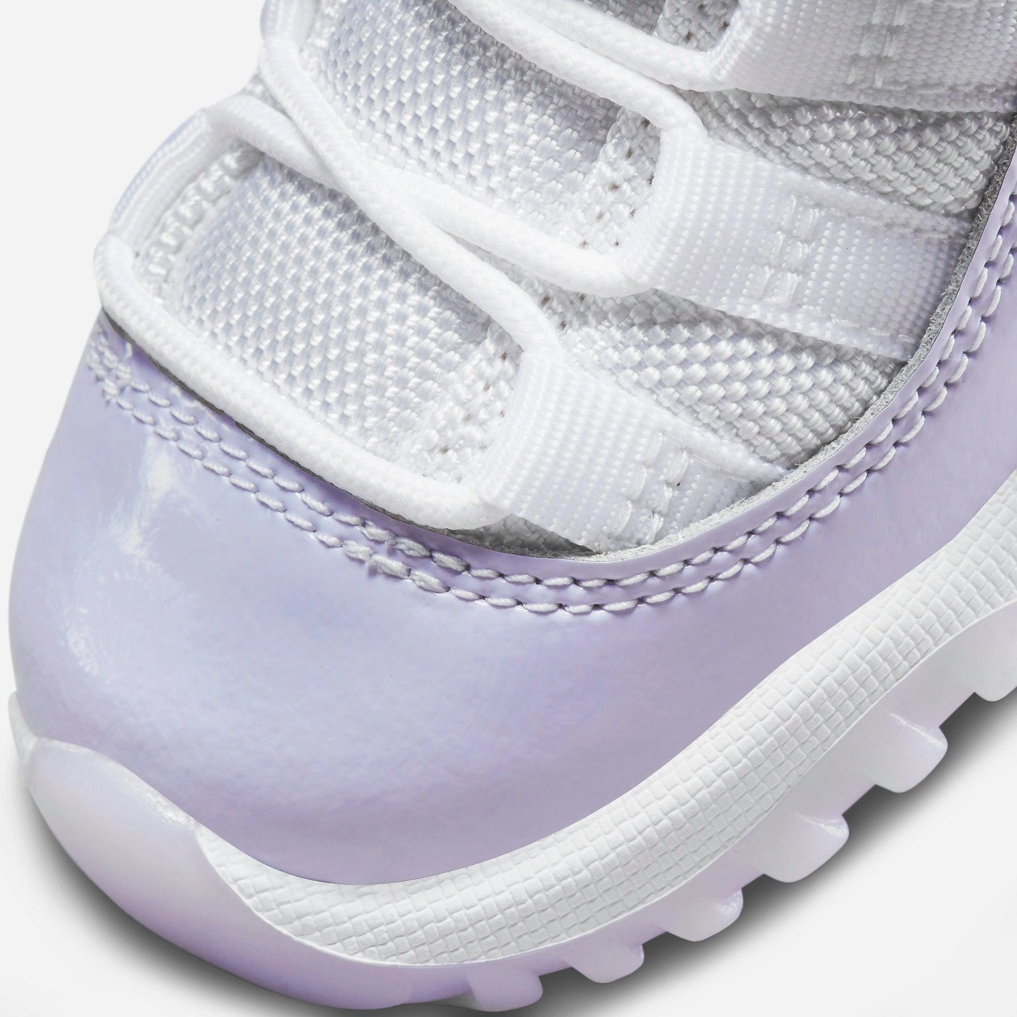 (TD) Air Jordan 11 Retro Low 'Pure Violet' (2022) 645107-101 Air Jordan 11 Patent Basketball Shoes