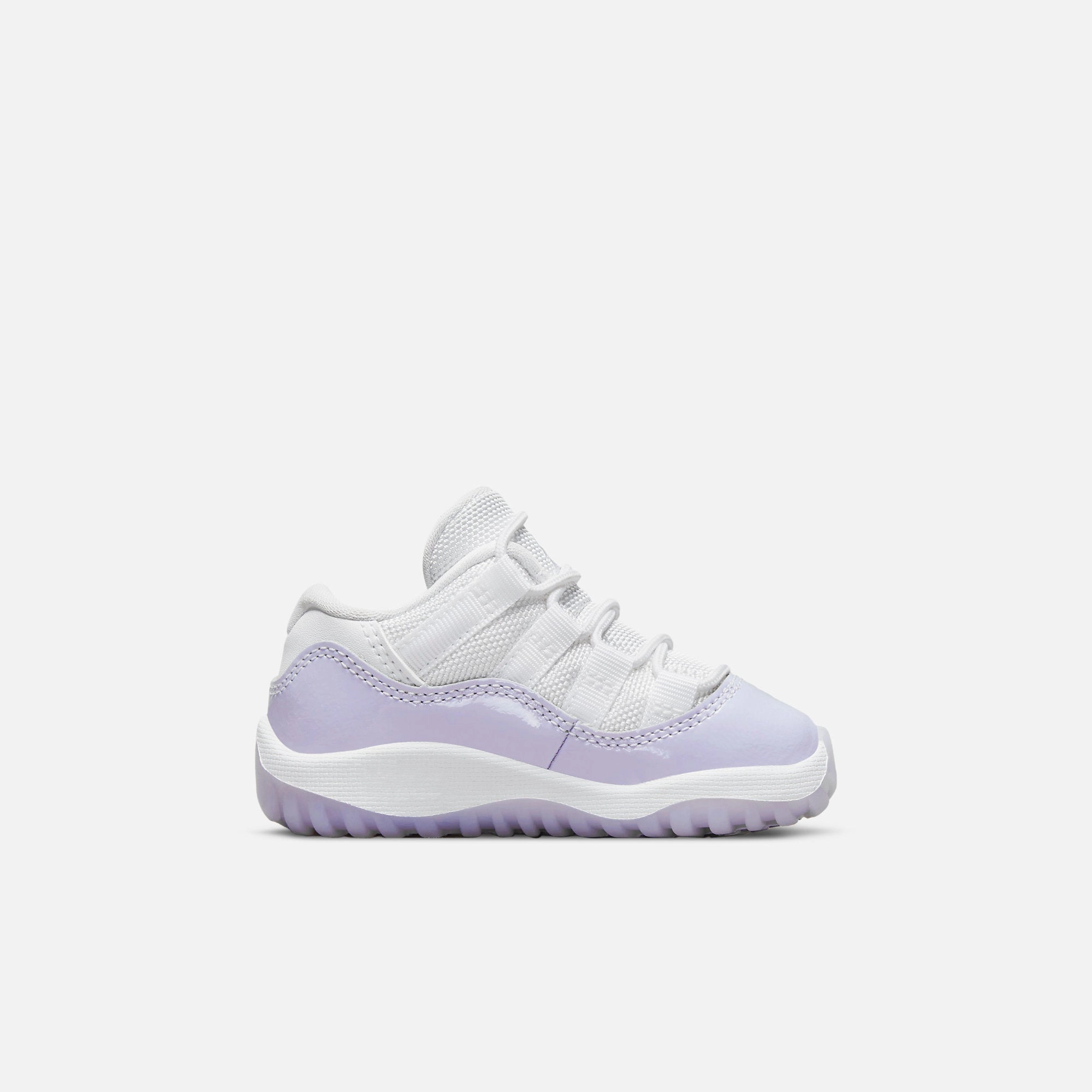 (TD) Air Jordan 11 Retro Low 'Pure Violet' (2022) 645107-101 Air Jordan 11 Patent Basketball Shoes