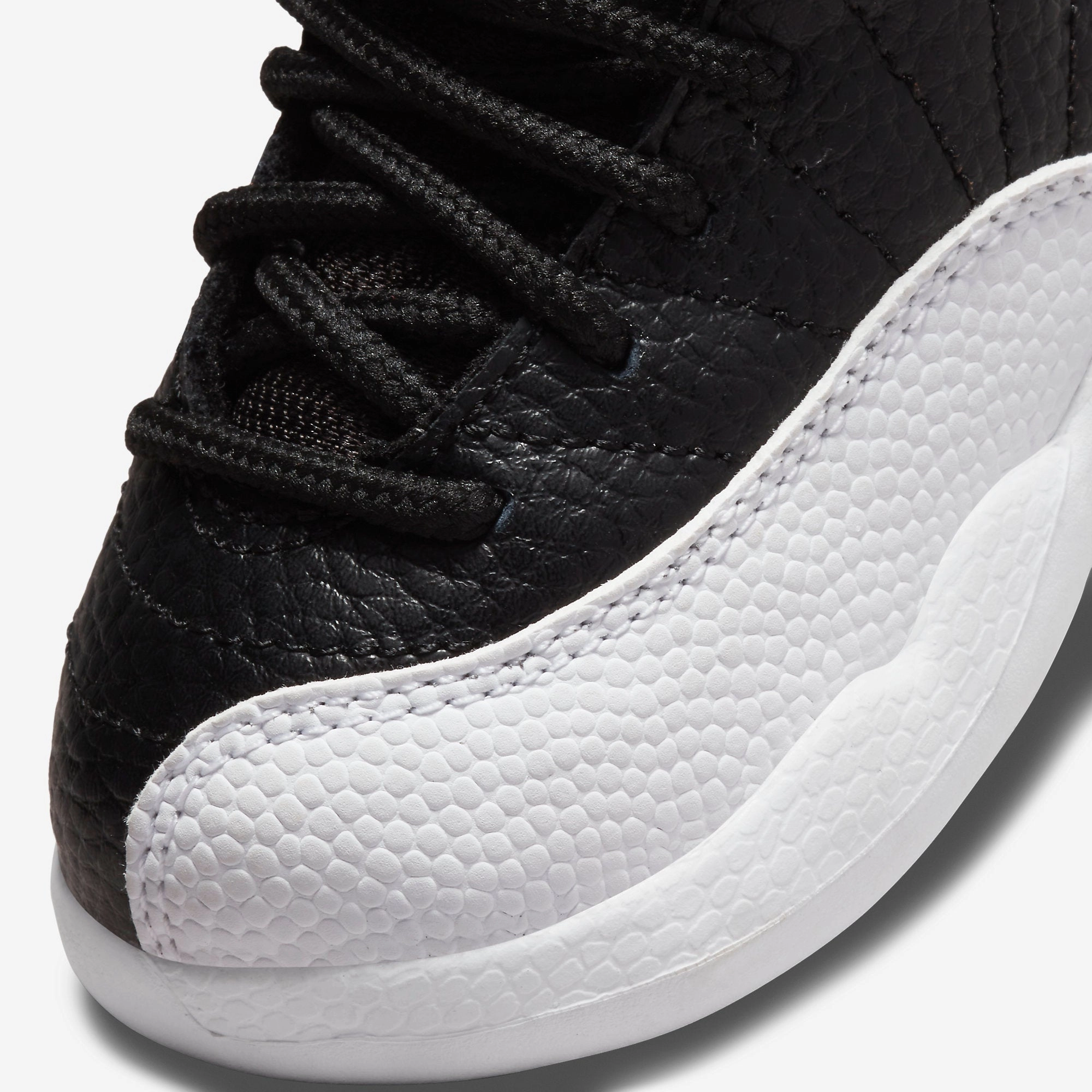 (TD) Air Jordan 12 Retro 'Playoffs' (2022) 850000-006 Air Jordan 12 Game-Ready Sneakers