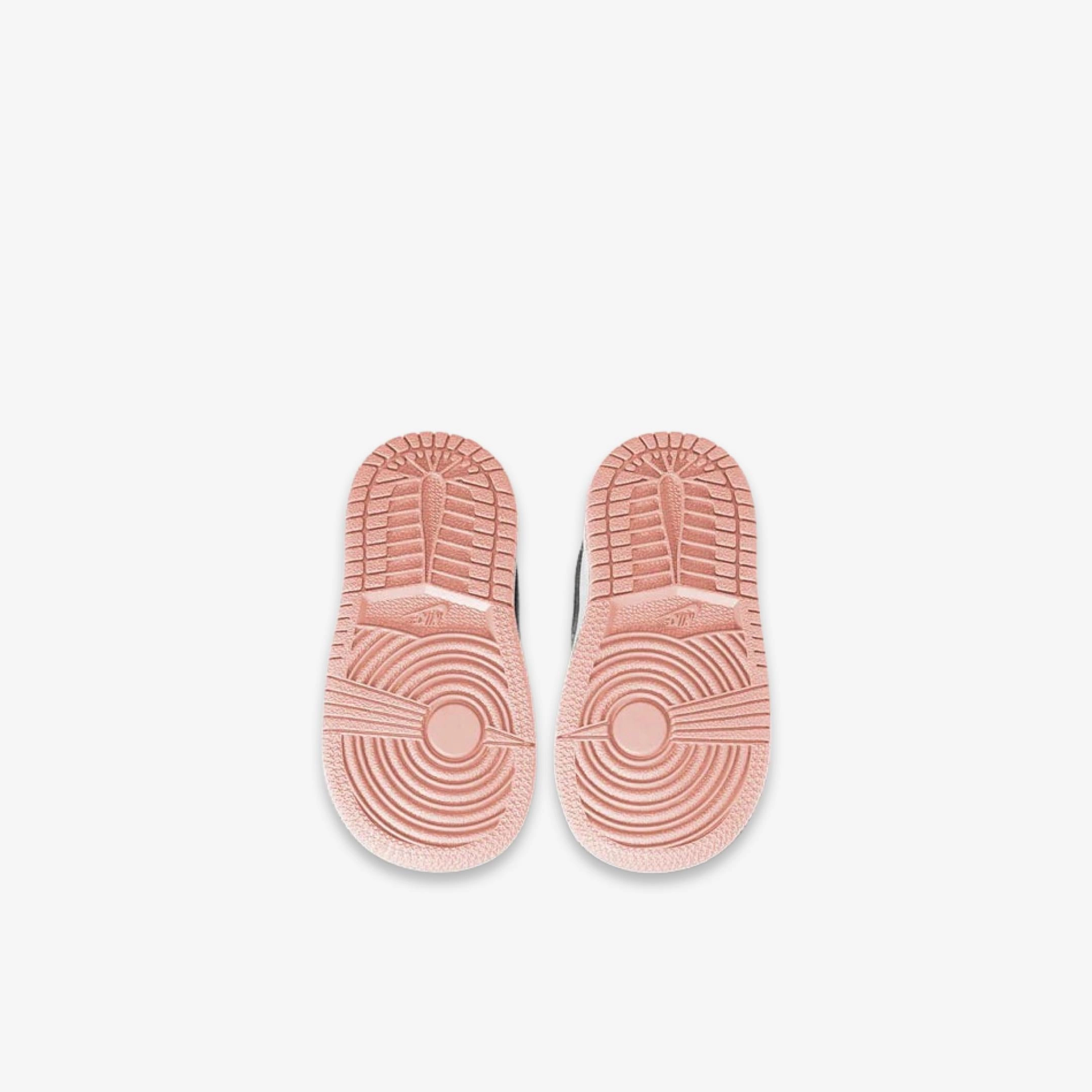 (TD) Air Jordan 1 Mid 'Arctic Orange' (2021) 640735-180 Air Jordan 1 Signature Look Sneakers