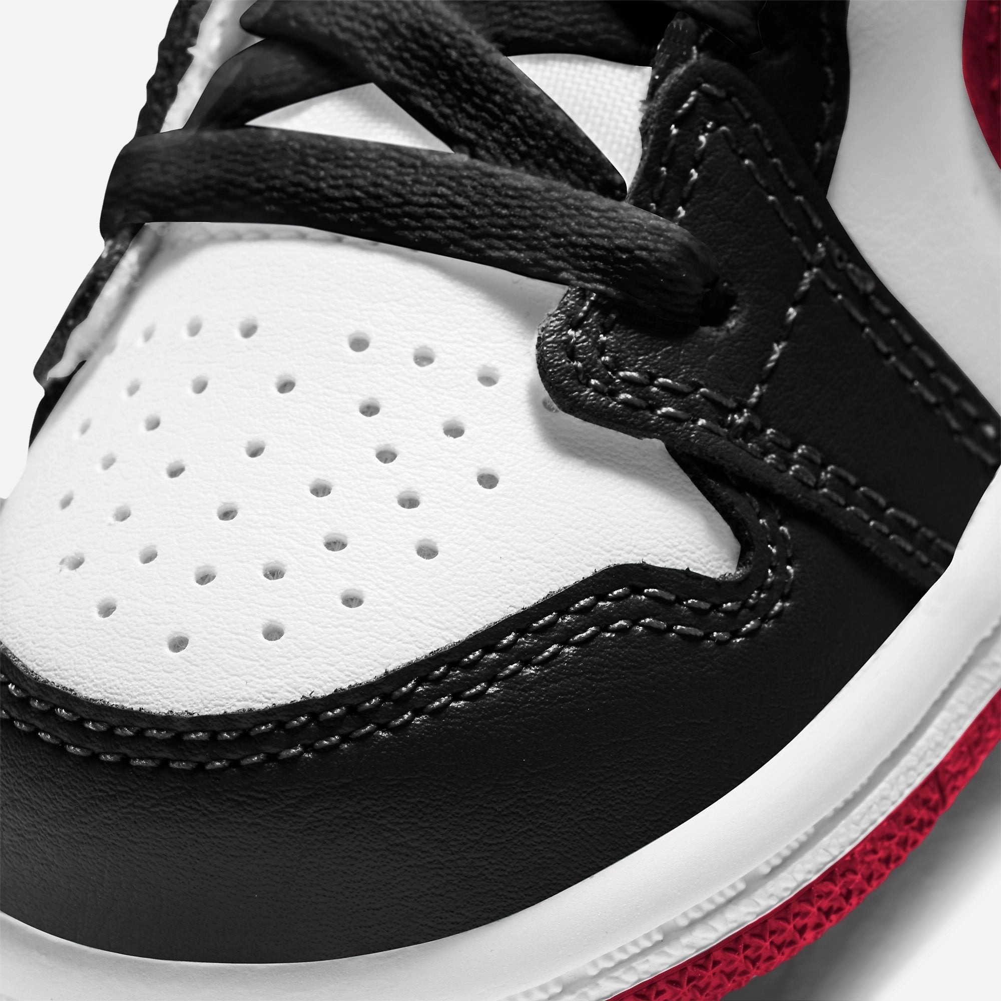 (TD) Air Jordan 1 Mid 'Gym Red' (2021) 640735-122 Air Jordan 1 Timeless Heritage Shoes