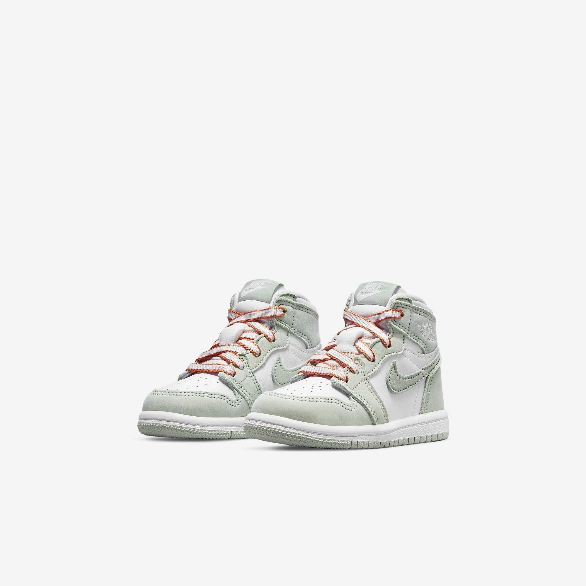 (TD) Air Jordan 1 Retro High OG 'Seafoam' (2021) CU0450-002 Air Jordan 1 Signature Look Sneakers
