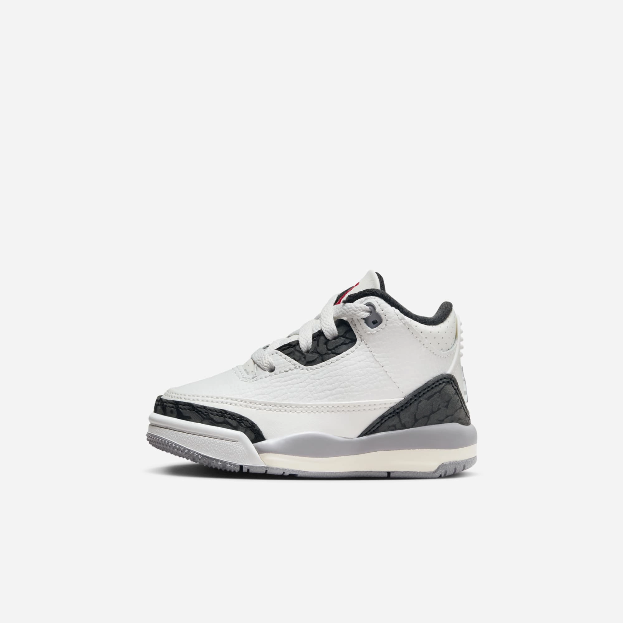 (TD) Air Jordan 3 Retro 'Cement Grey' (2024) DM0968-106 Air Jordan 3 retro sneakers with throwback vibe