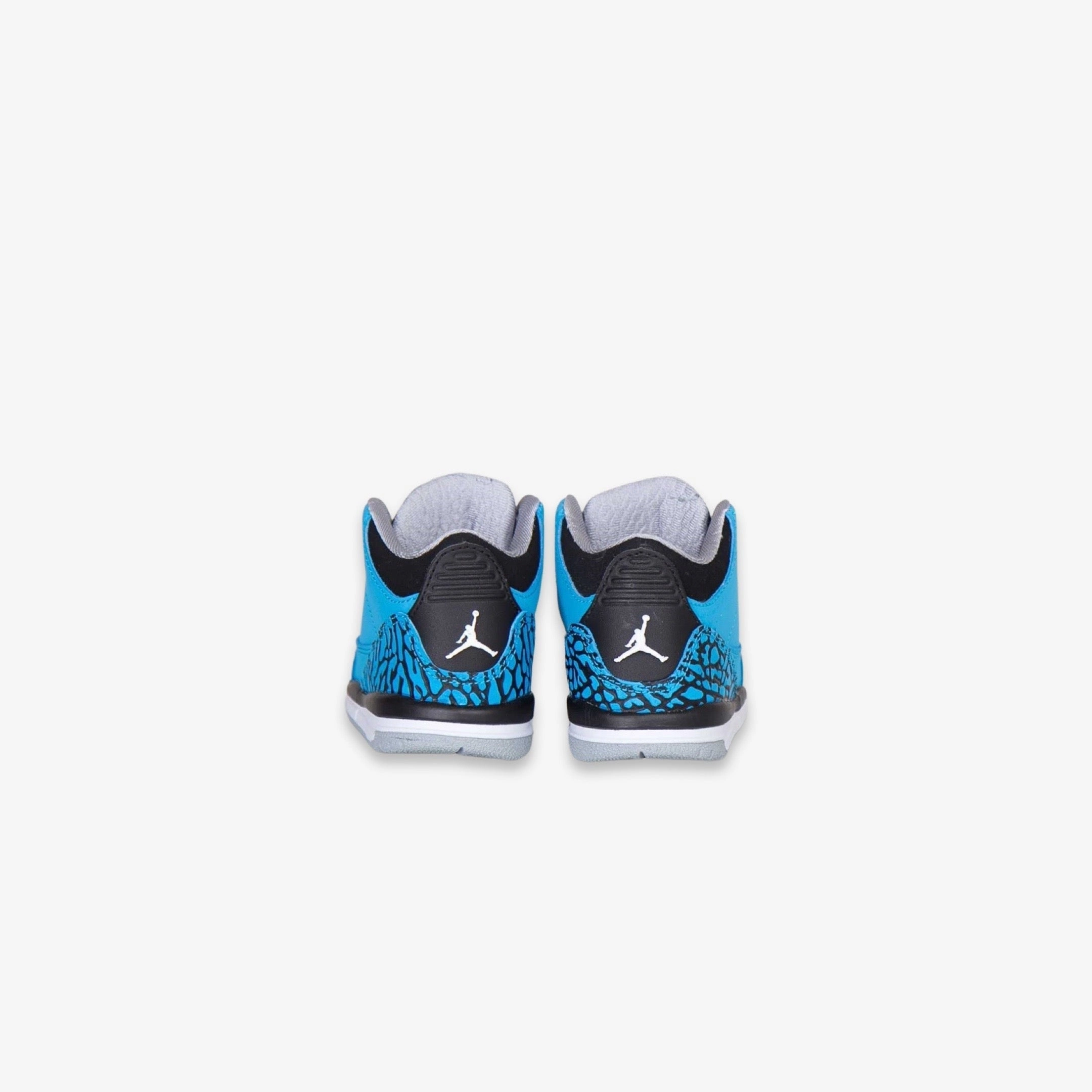 (TD) Air Jordan 3 Retro 'Dark Powder Blue' (2014) 832033-406 Air Jordan 3 Retro Throwback Sneakers