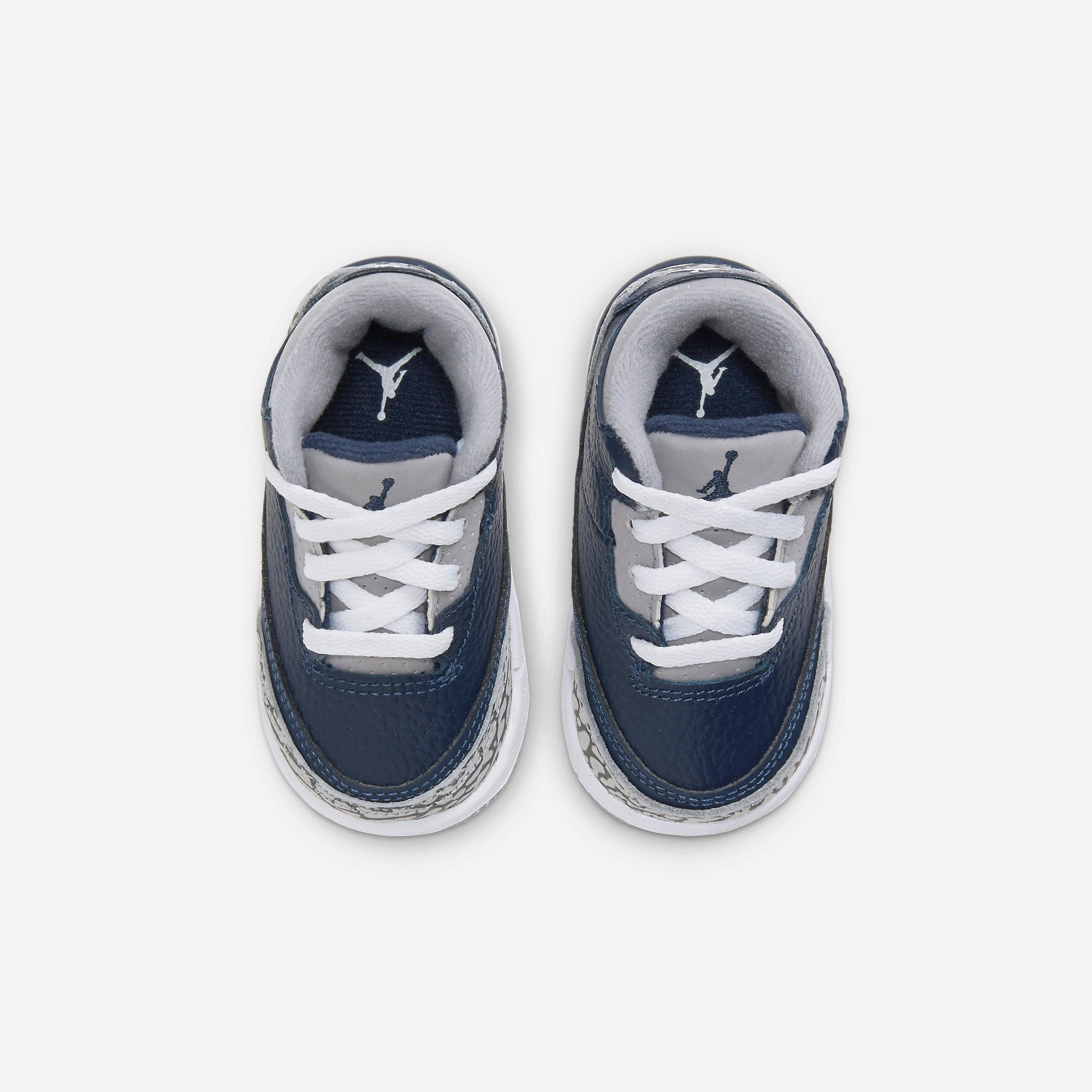 (TD) Air Jordan 3 Retro 'Georgetown Hoyas / Midnight Navy' (2021) 832033-401 Air Jordan 3 Retro Throwback Sneakers
