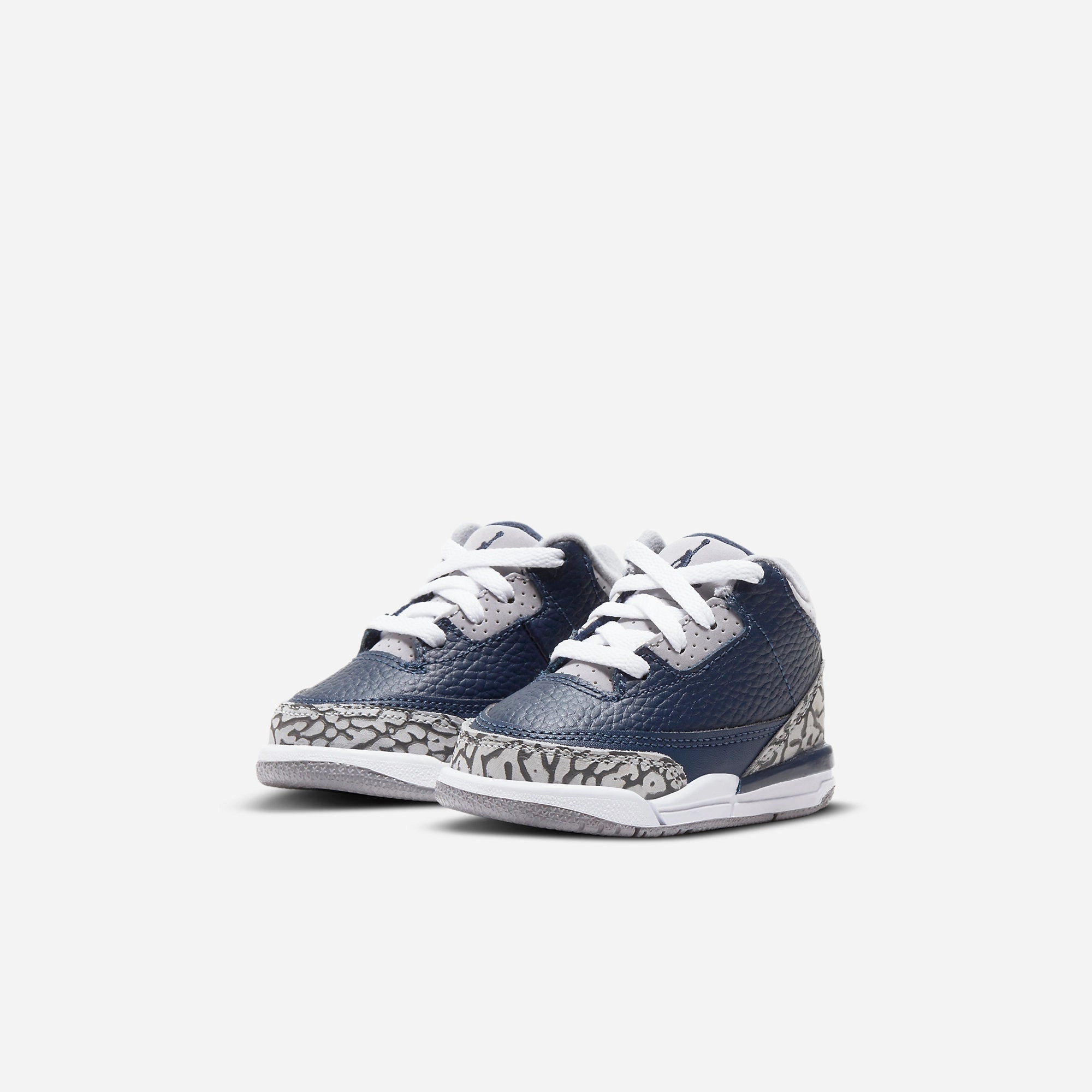 (TD) Air Jordan 3 Retro 'Georgetown Hoyas / Midnight Navy' (2021) 832033-401 Air Jordan 3 Retro Throwback Sneakers