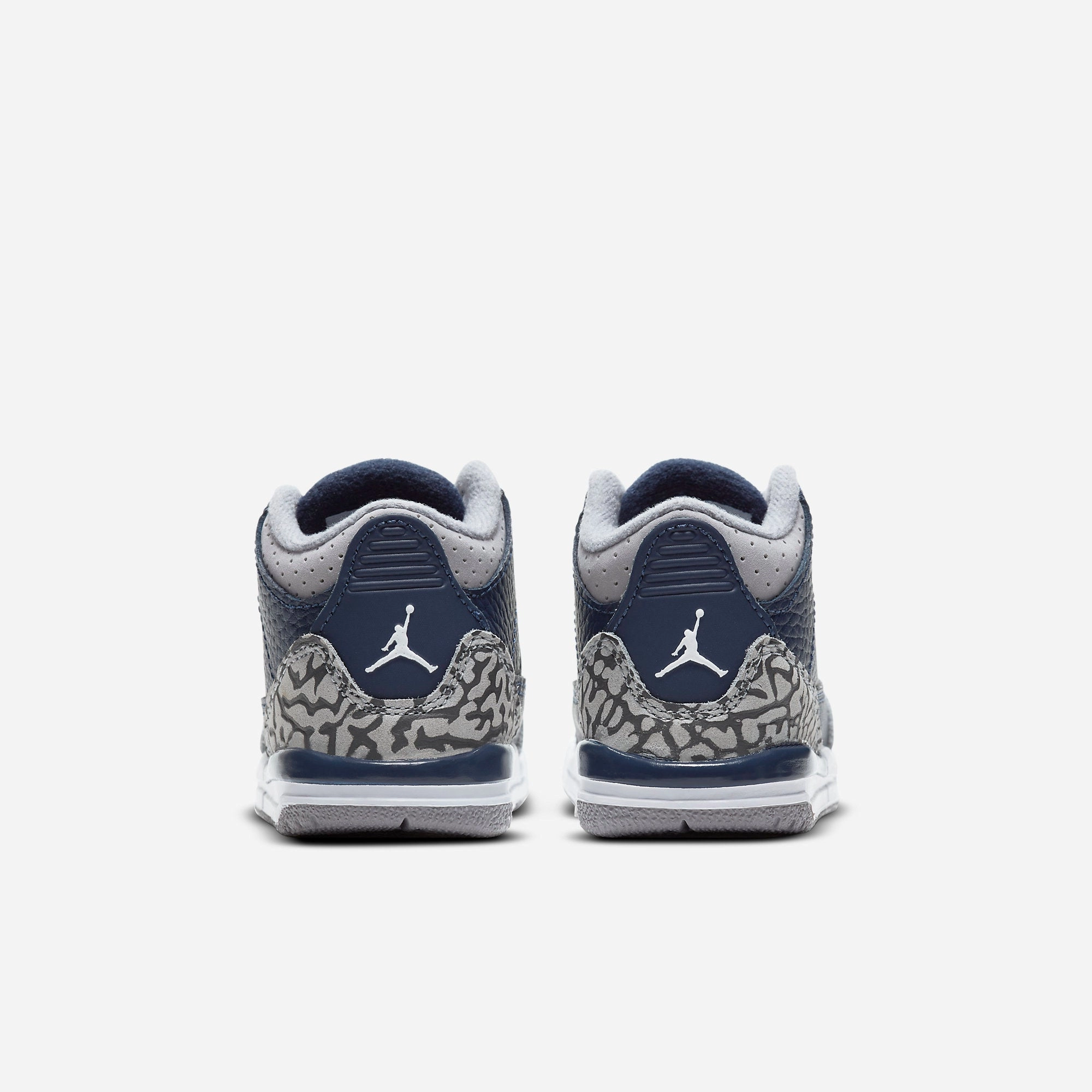 (TD) Air Jordan 3 Retro 'Georgetown Hoyas / Midnight Navy' (2021) 832033-401 Air Jordan 3 Retro Throwback Sneakers