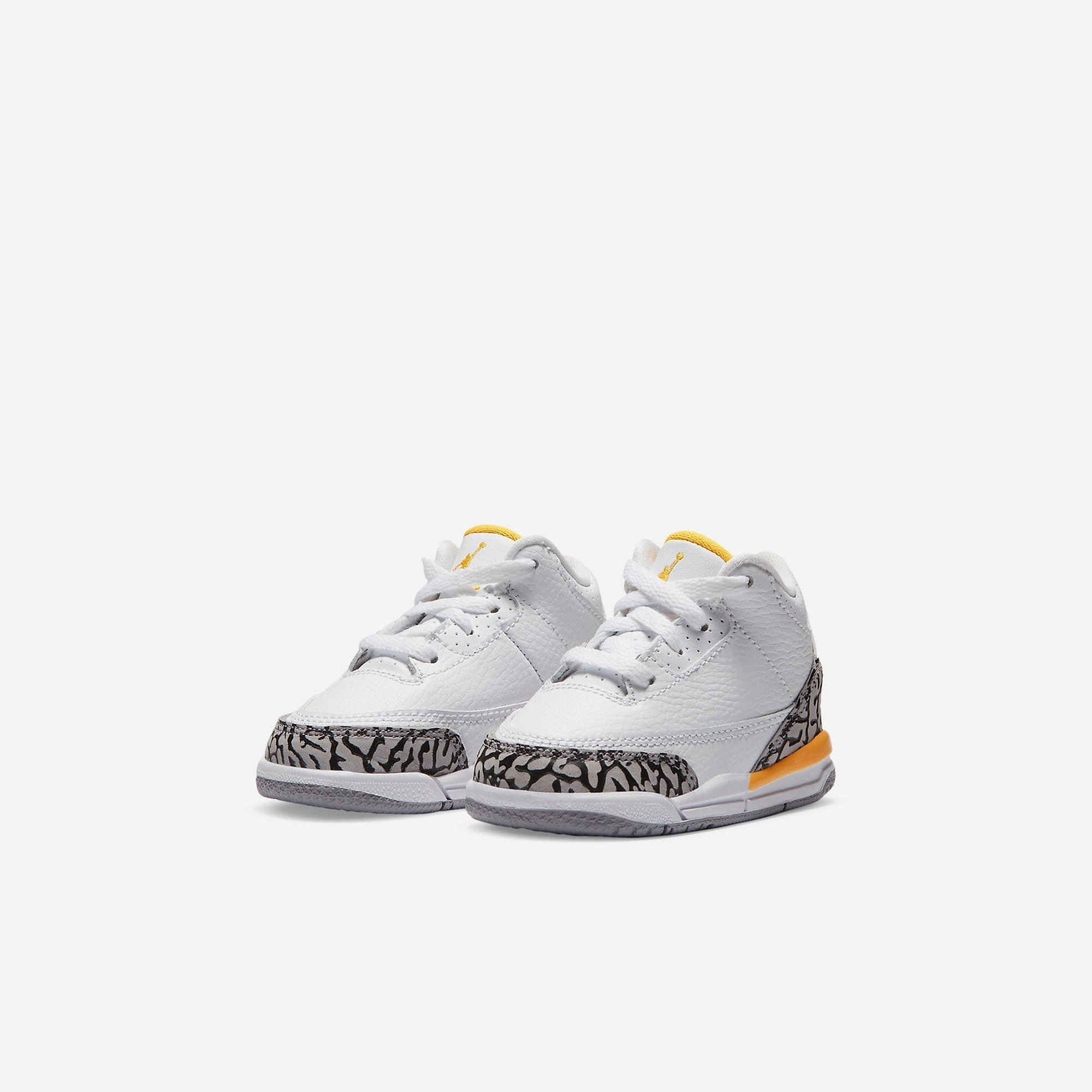 (TD) Air Jordan 3 Retro 'Laser Orange' (2020) 654964-108 Air Jordan 3 Retro Throwback Sneakers