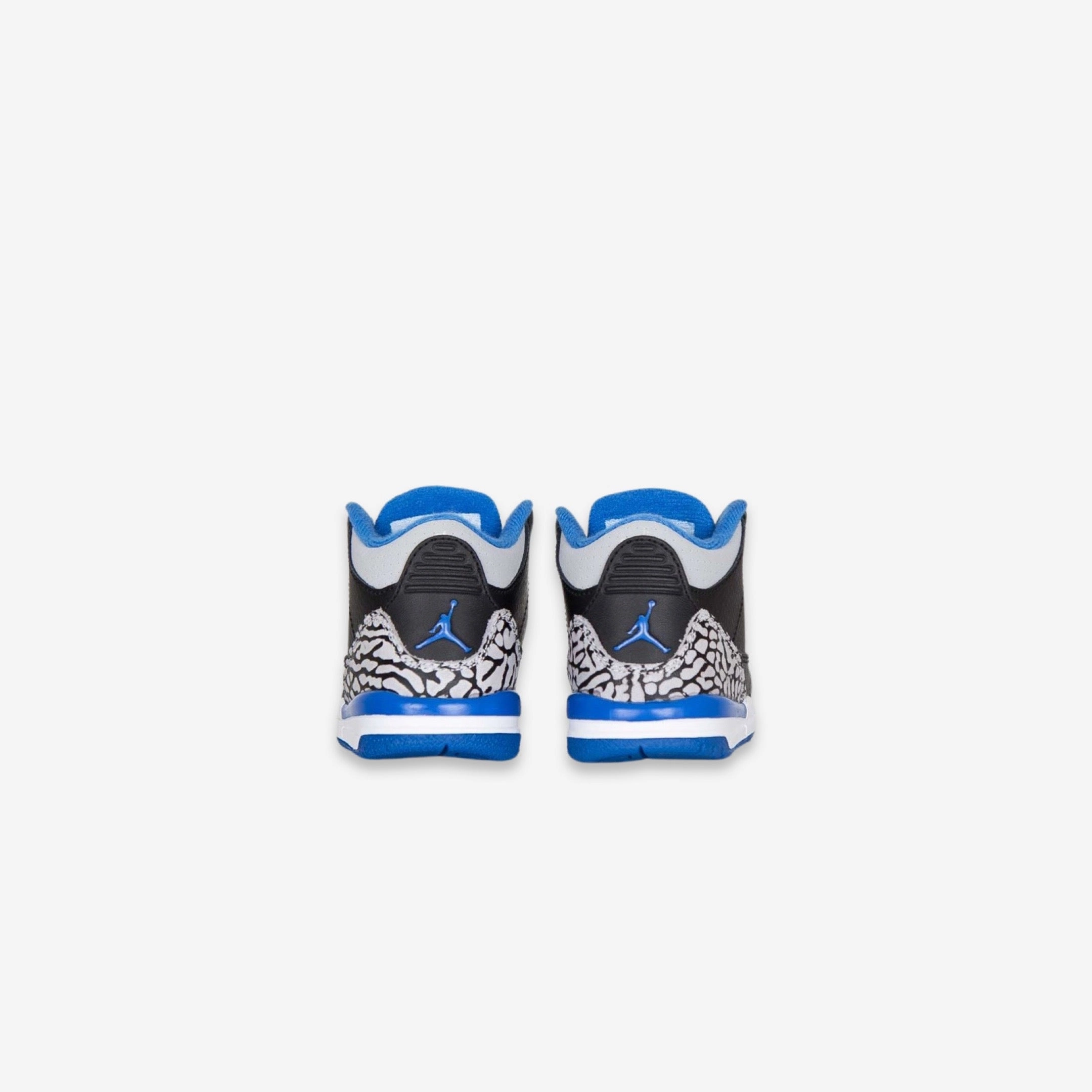 (TD) Air Jordan 3 Retro 'Sport Blue' (2014) 832033-007 Air Jordan 3 Retro Throwback Sneakers