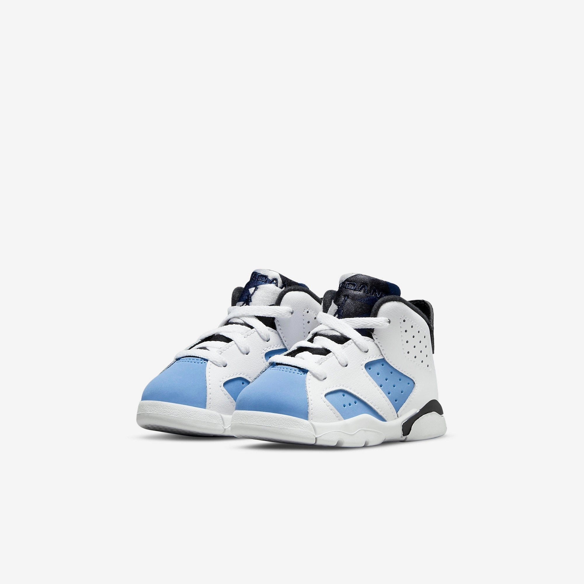 (TD) Air Jordan 6 Retro 'White / UNC University Blue' (2022) DV3606-410 Air Jordan 6 Classic High-Top Sneakers
