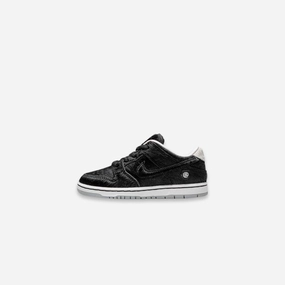 (TD) Nike SB Dunk Low Pro QS x Medicom Toy 'Bearbrick' (2020) DC1629-001 Nike Sb styles