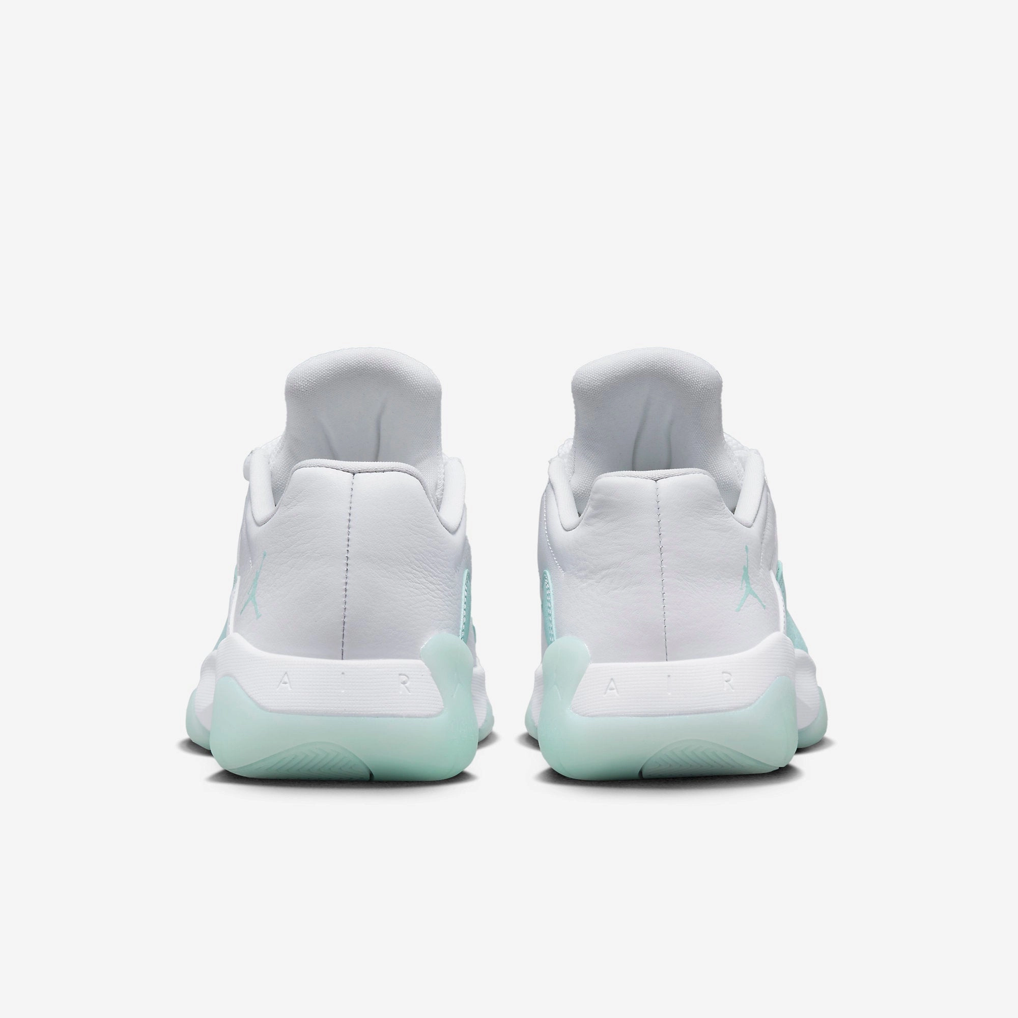 (Women's) Air Jordan 11 CMFT Low 'Igloo' (2022) DV2629-100 Air Jordan 11 Patent Basketball Shoes