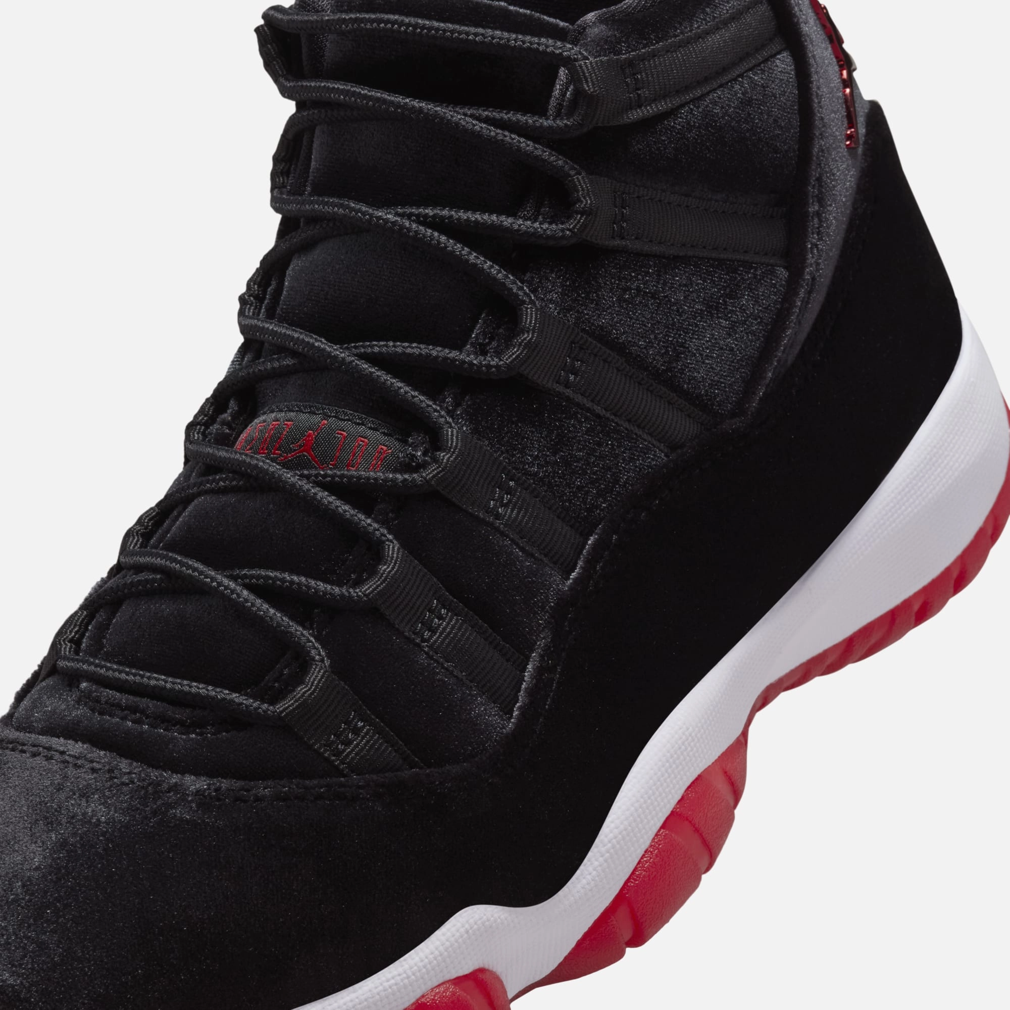 (Women's) Air Jordan 11 Retro 'Bred Velvet' (2024) DB5457-061 Air Jordan 11 Patent Basketball Shoes