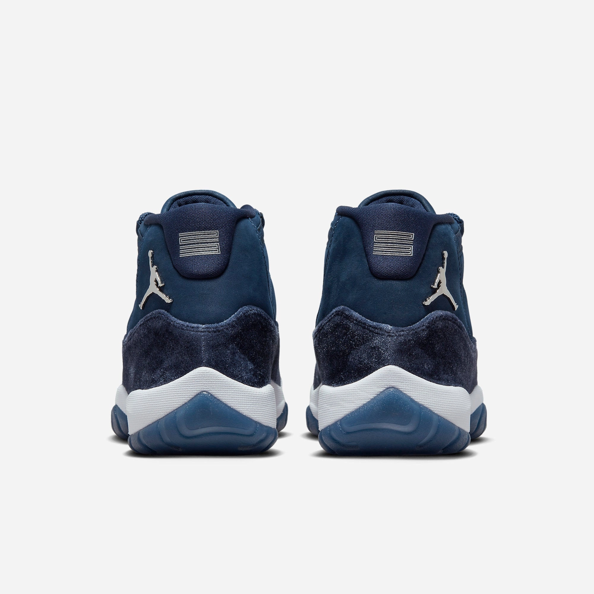 (Women's) Air Jordan 11 Retro 'Midnight Navy Velvet' (2022) AR0715-441 Air Jordan 11 Patent Basketball Shoes