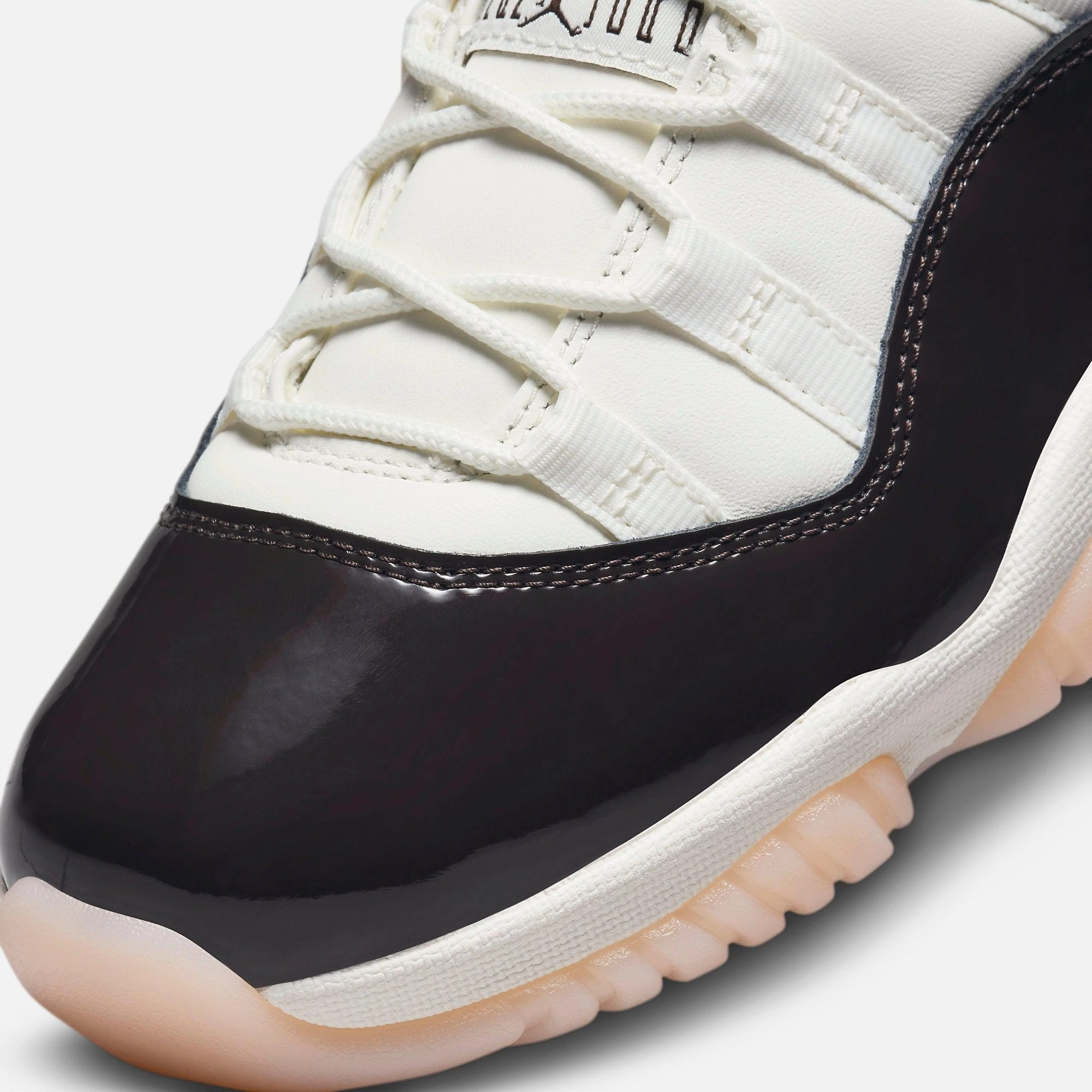 (Women's) Air Jordan 11 Retro 'Neapolitan' (2023) AR0715-101 Air Jordan 11 Patent Basketball Shoes