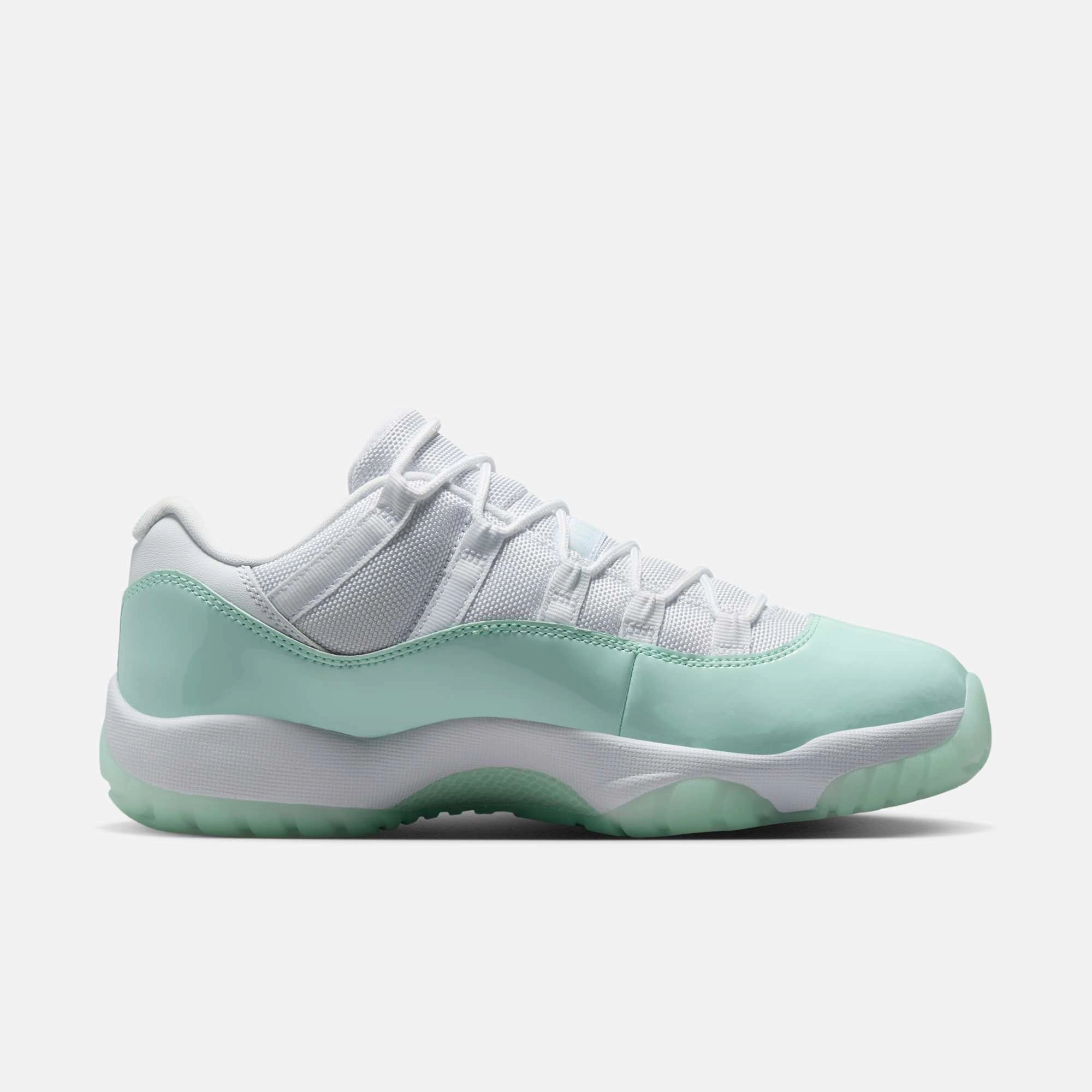 (Women's) Air Jordan 11 Retro Low 'Igloo' (2025) AH7860-103 Air Jordan 11 Patent Basketball Shoes
