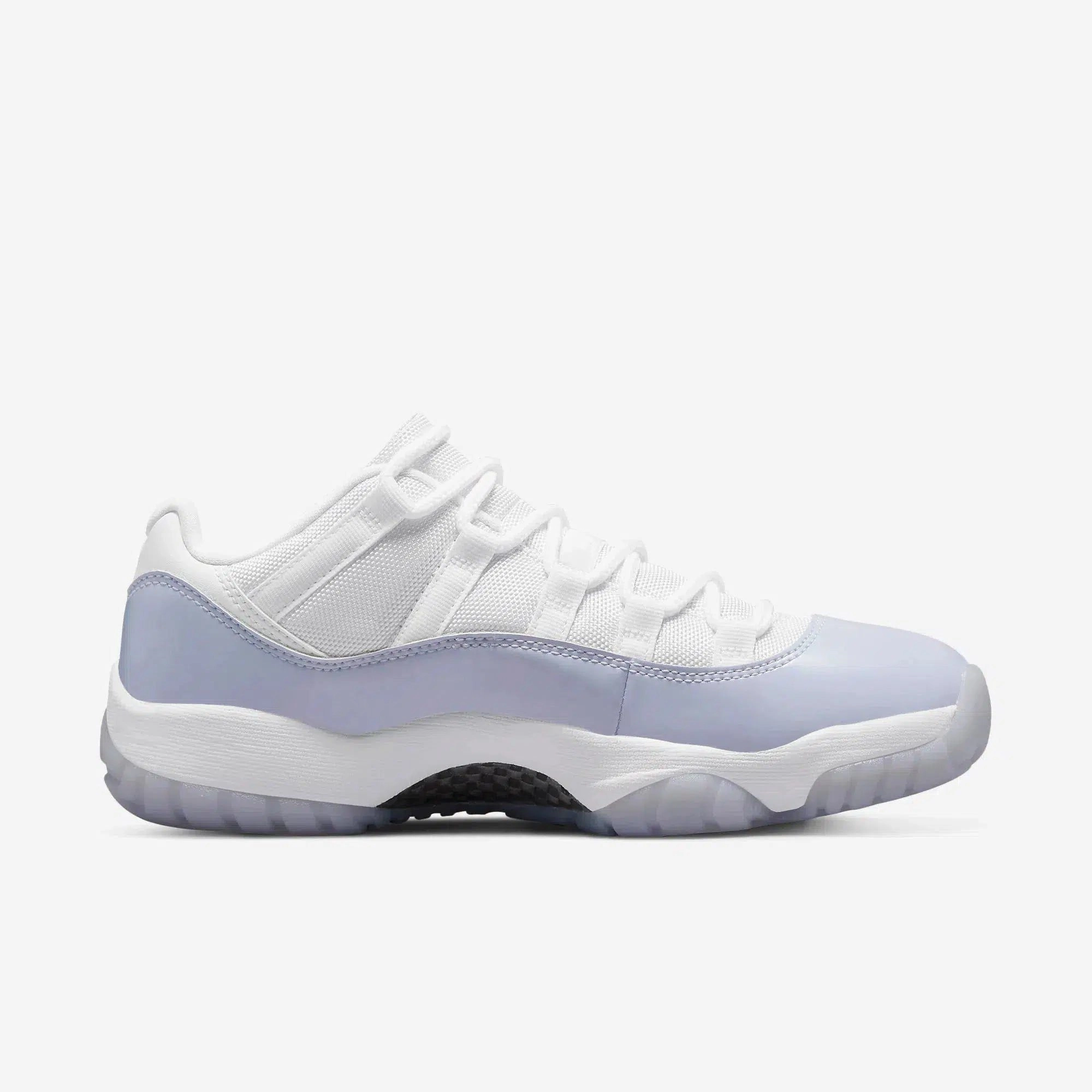 (Women's) Air Jordan 11 Retro Low 'Pure Violet' (2022) AH7860-101 Air Jordan 11 Patent Basketball Shoes