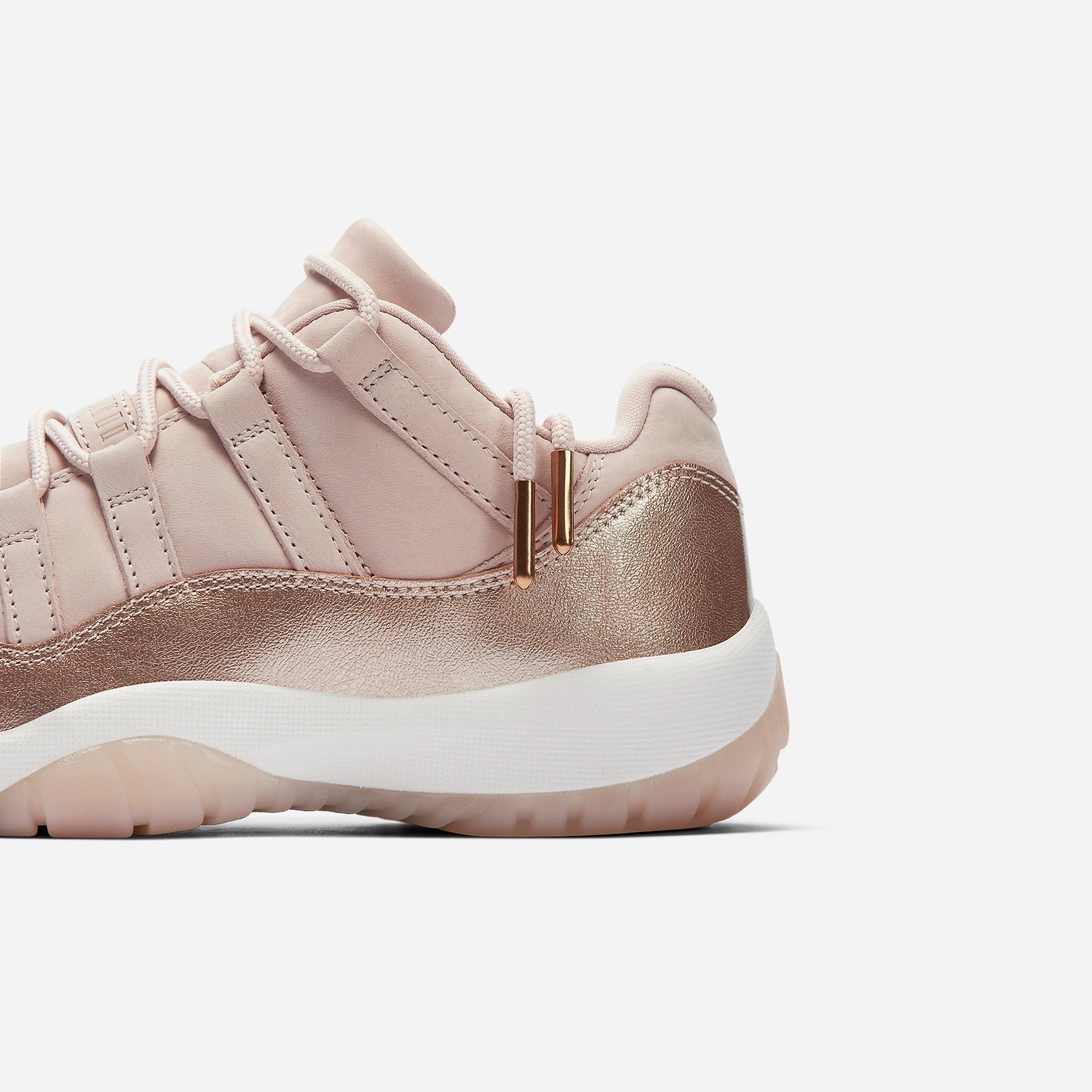 (Women's) Air Jordan 11 Retro Low 'Rose Gold' (2018) AH7860-105 Air Jordan 11 Patent Basketball Shoes