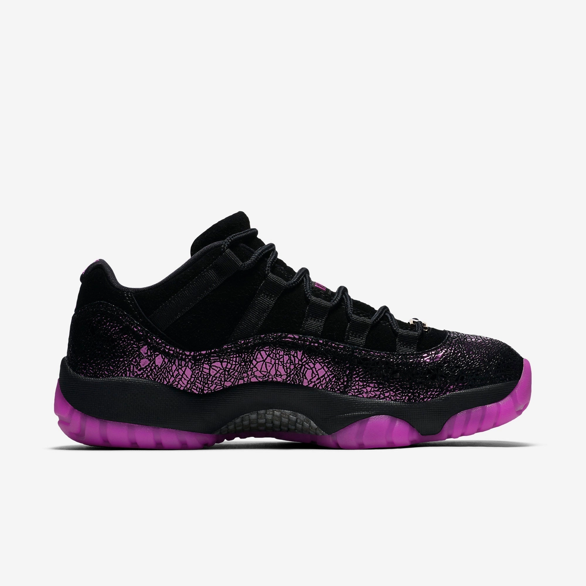 (Women's) Air Jordan 11 Retro Low Think 16 'Rook To Queen' (2018) AR5149-005 Air Jordan 11 Patent Basketball Shoes