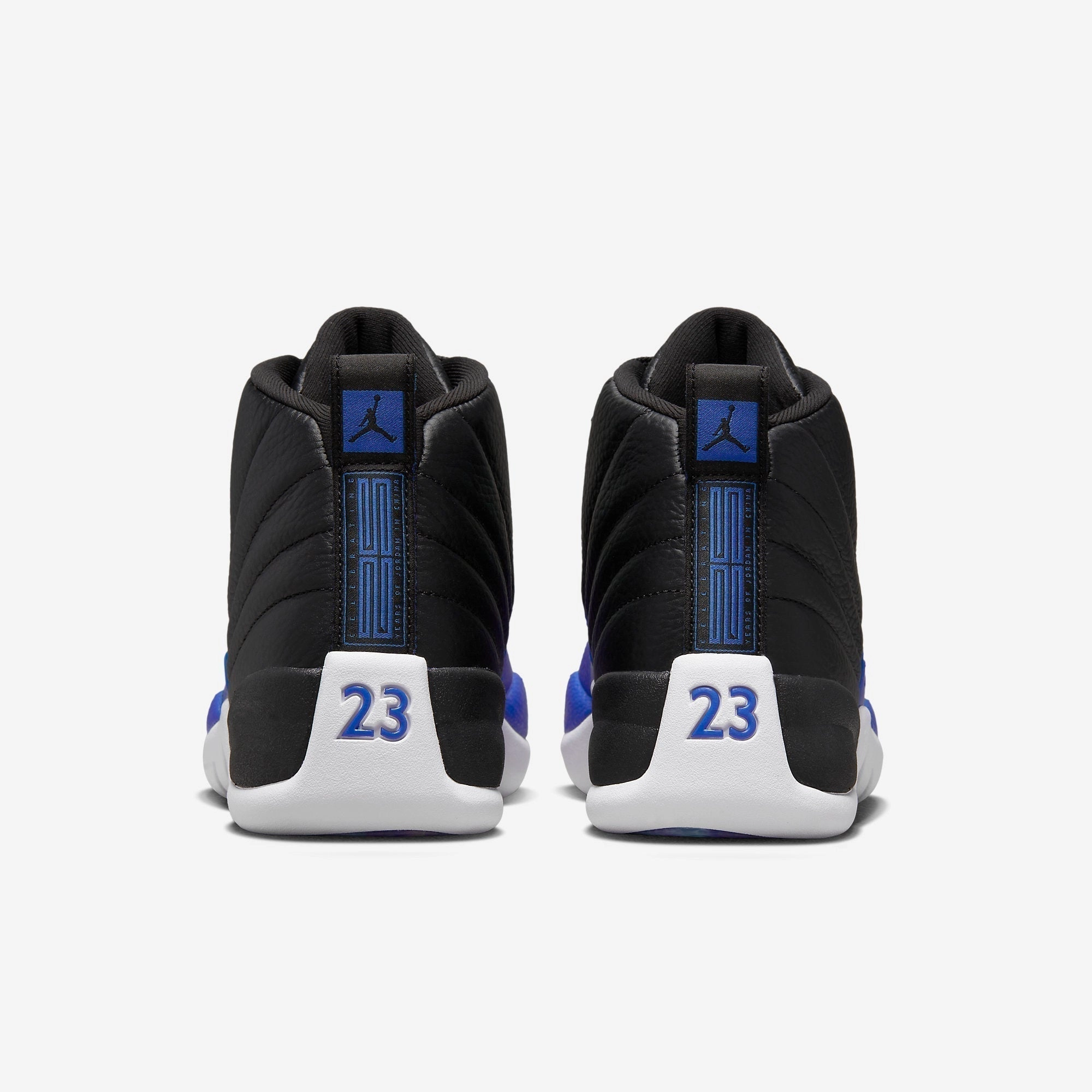 (Women's) Air Jordan 12 Retro 'Hyper Royal' (2022) AO6068-004 Air Jordan 12 Game-Ready Sneakers